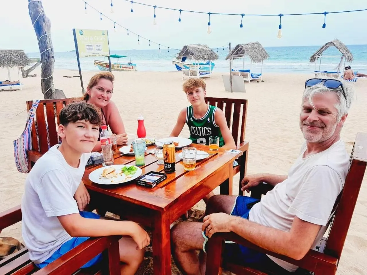 Restaurant/places to eat in Hotel Coral Bay