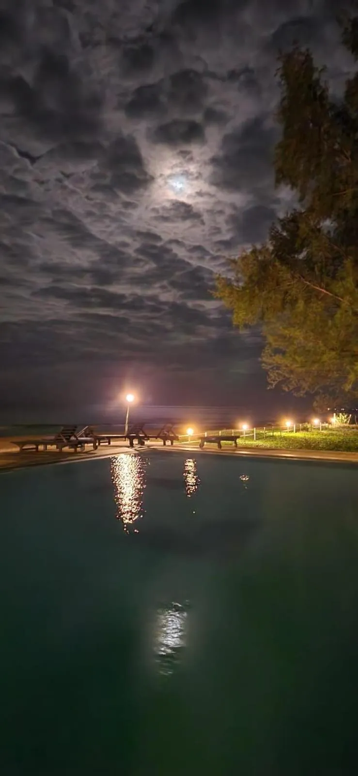 Night in Hotel Coral Bay