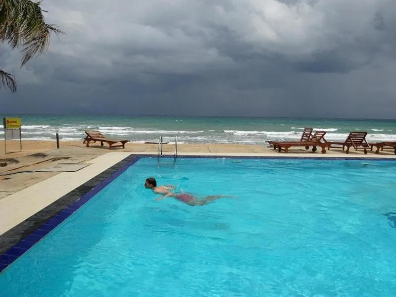 Swimming pool in Hotel Coral Bay