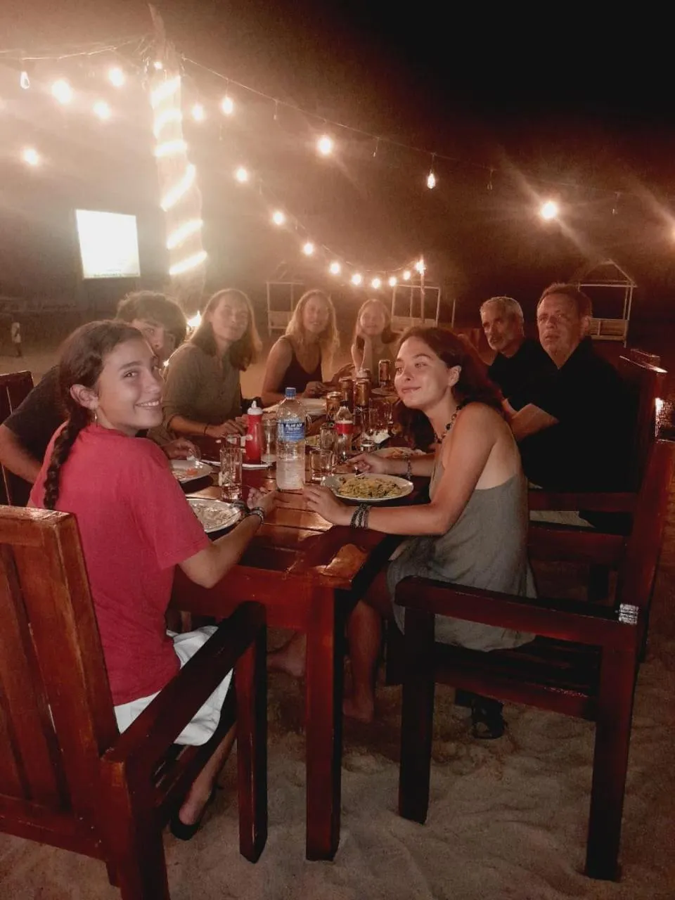 Restaurant/places to eat in Hotel Coral Bay