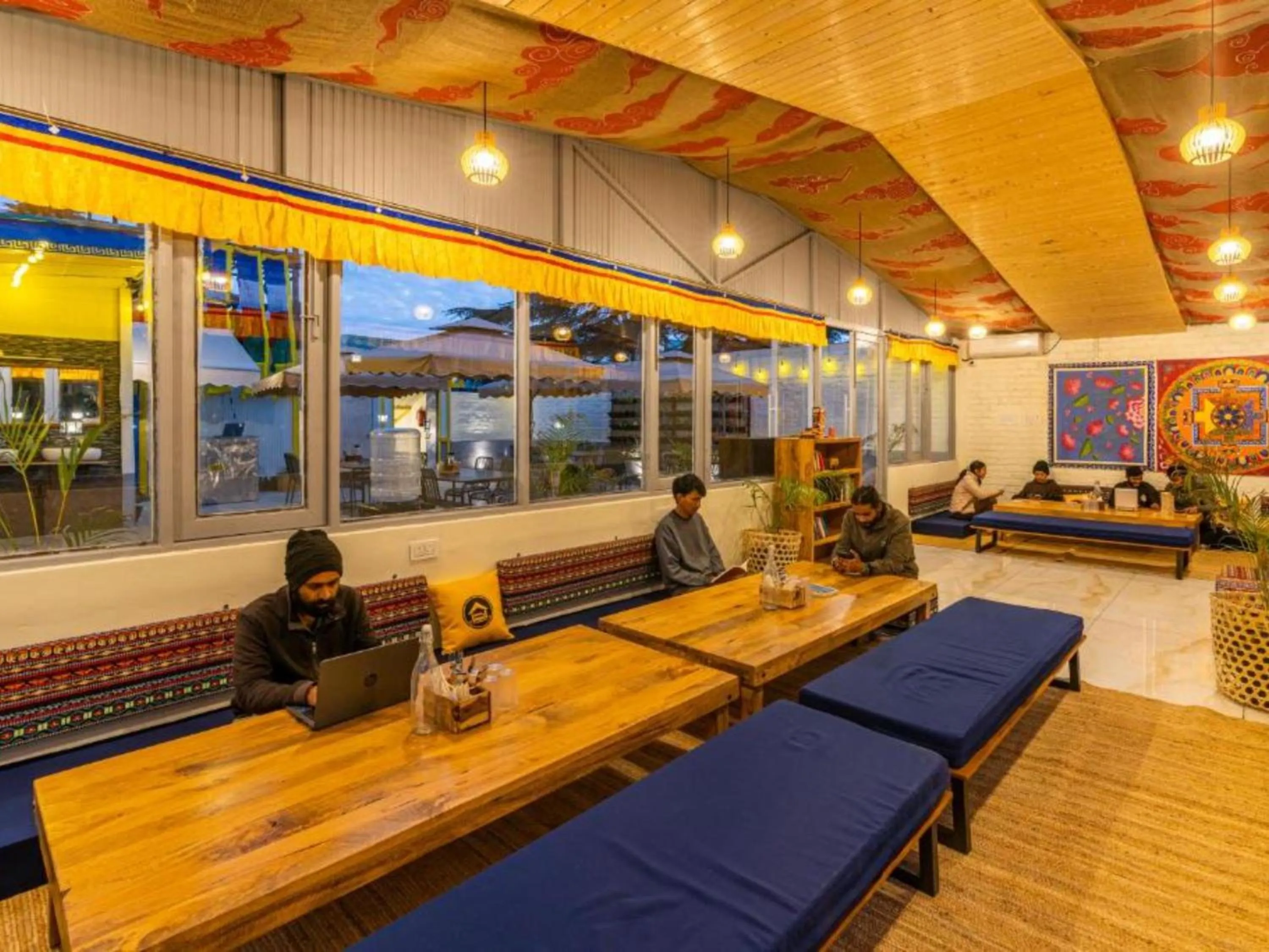 Restaurant/places to eat in The Hosteller Mcleodganj, Mall Road