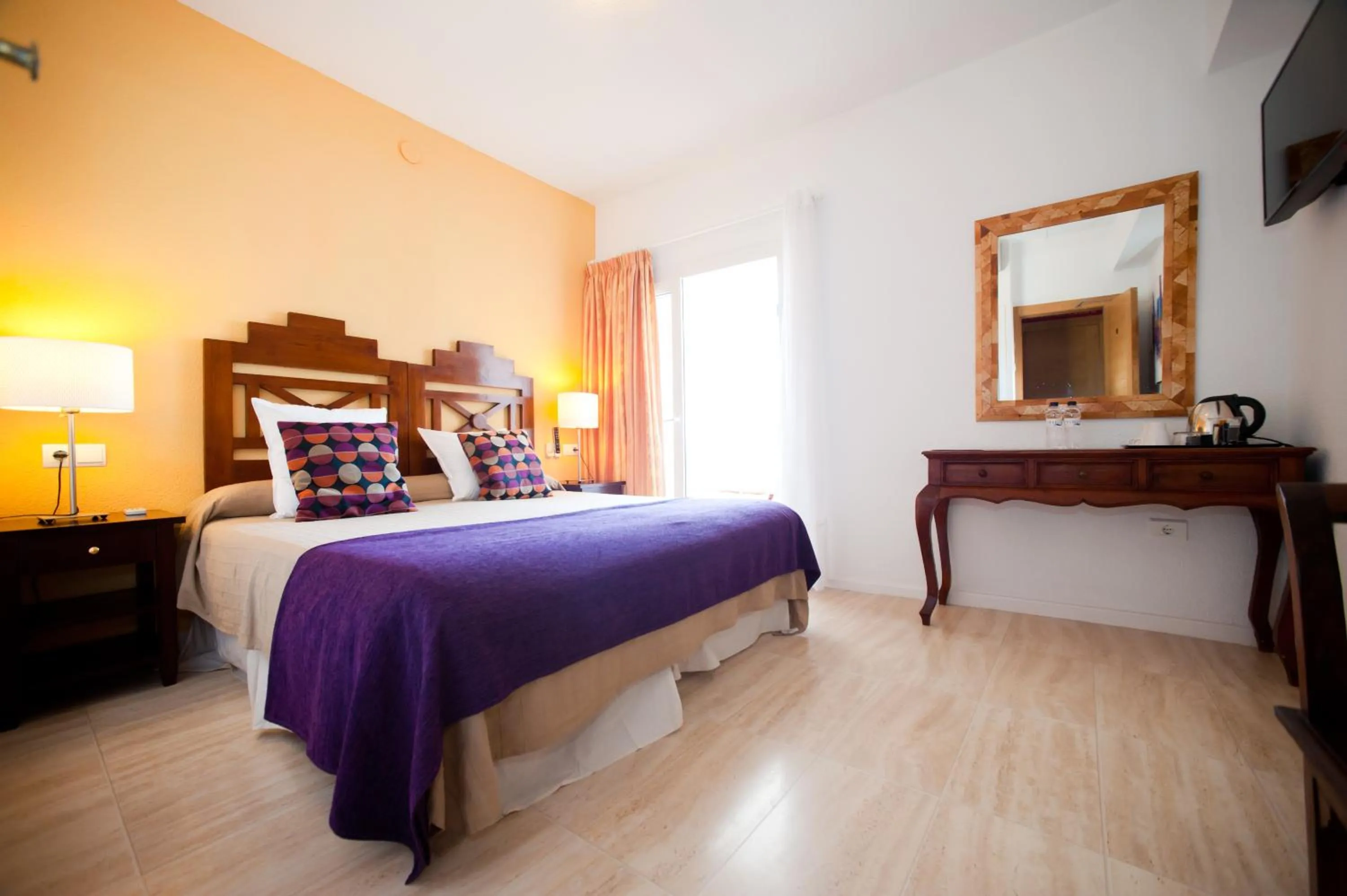 Photo of the whole room, Bed in Hotel Boutique Las Arenas