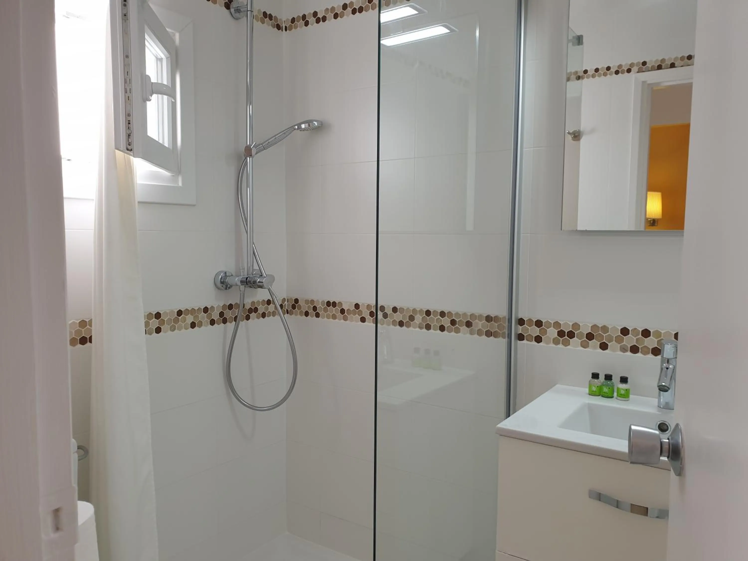 Shower in Hotel Boutique Las Arenas