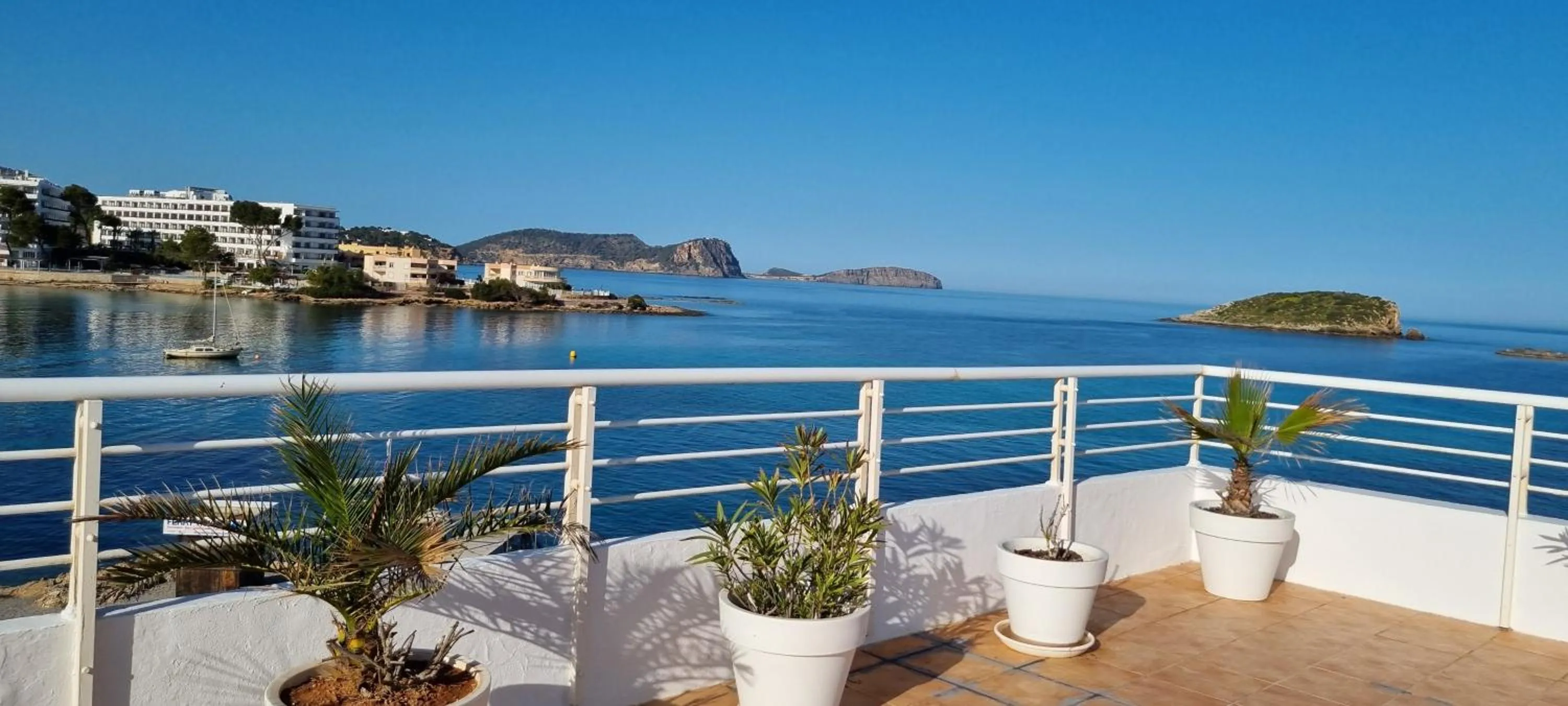 Property building in Hotel Boutique Las Arenas