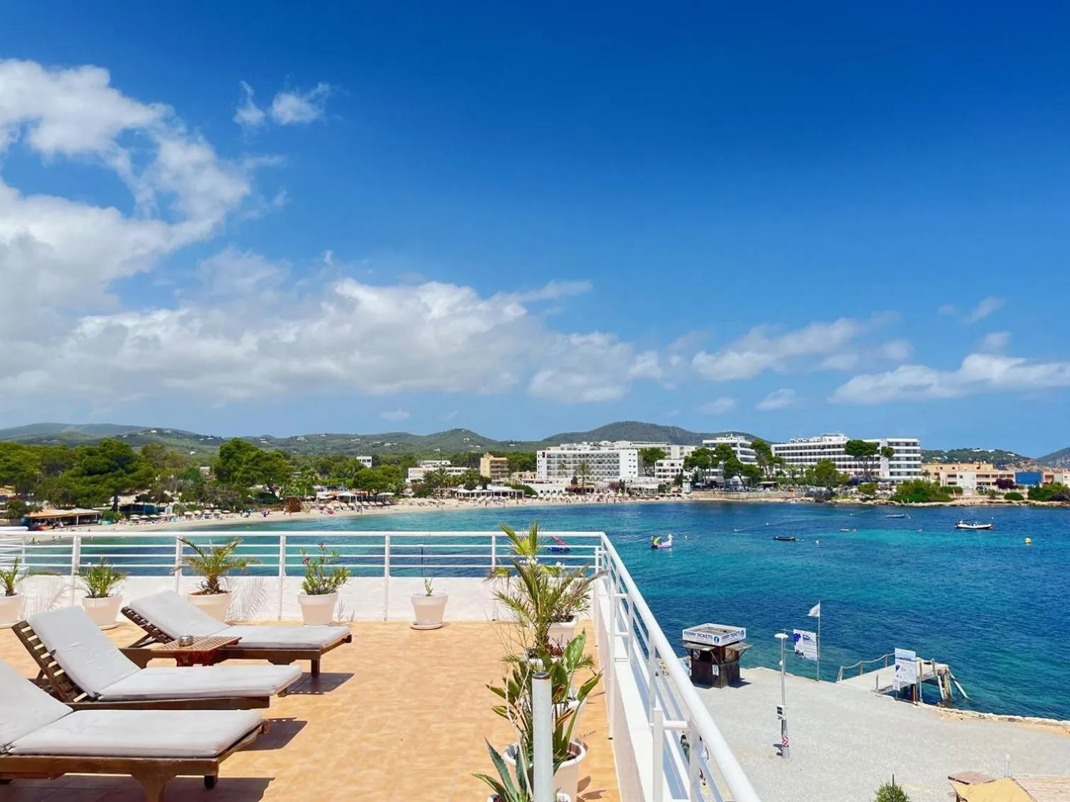 Property building in Hotel Boutique Las Arenas