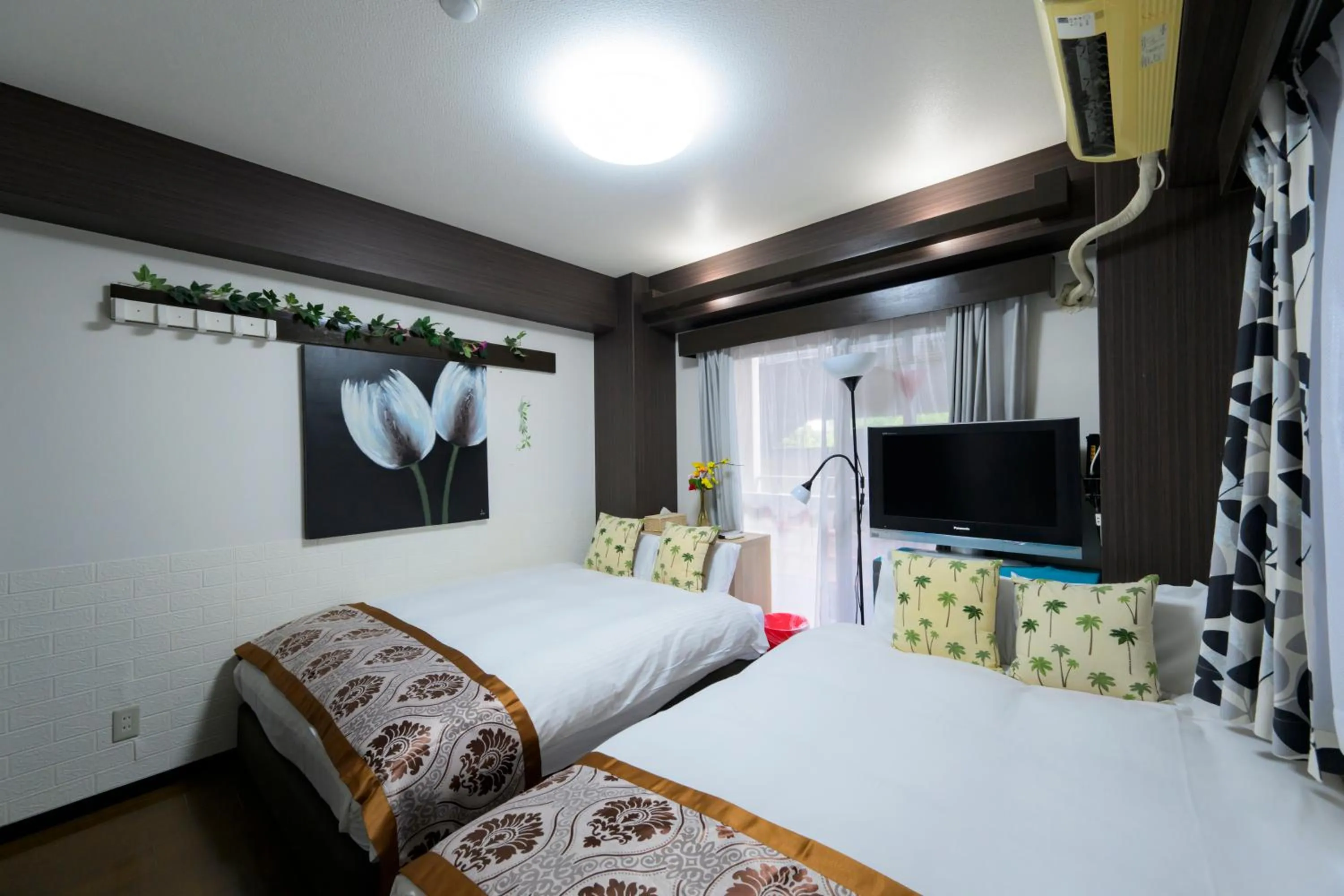 Bedroom, Bed in HOTEL AARON通天東