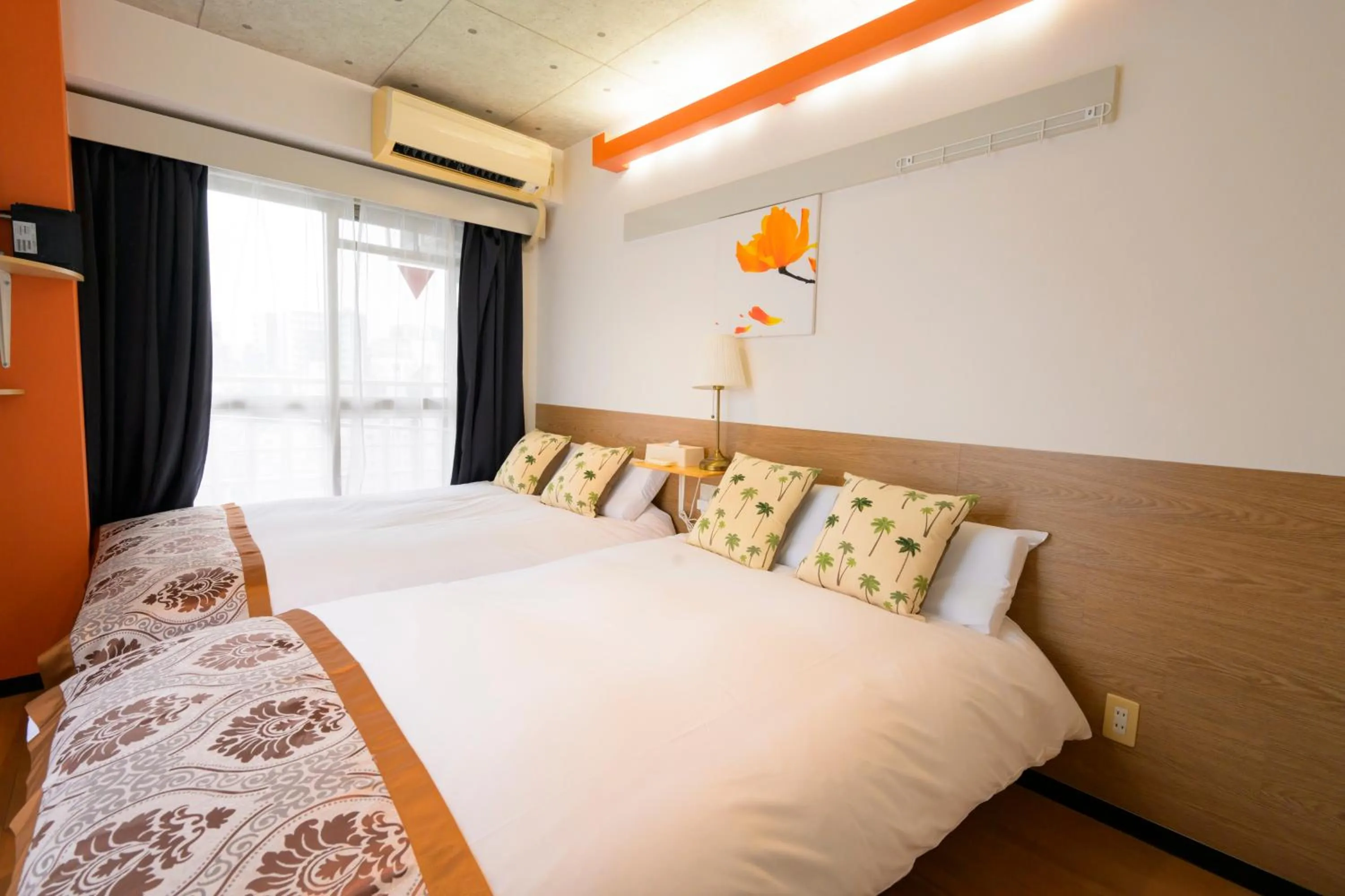 Bedroom, Bed in HOTEL AARON通天東