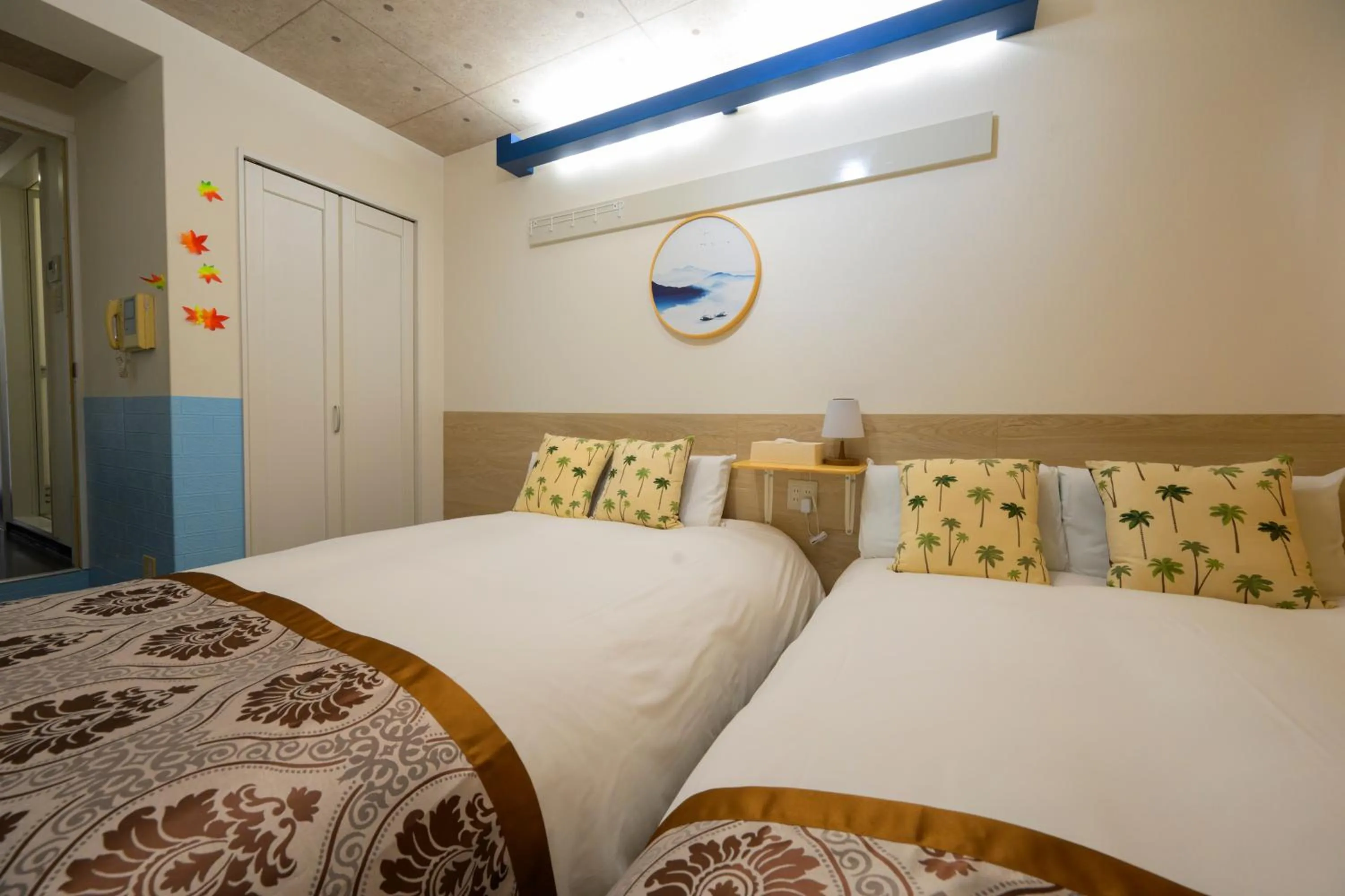 Bedroom, Bed in HOTEL AARON通天東