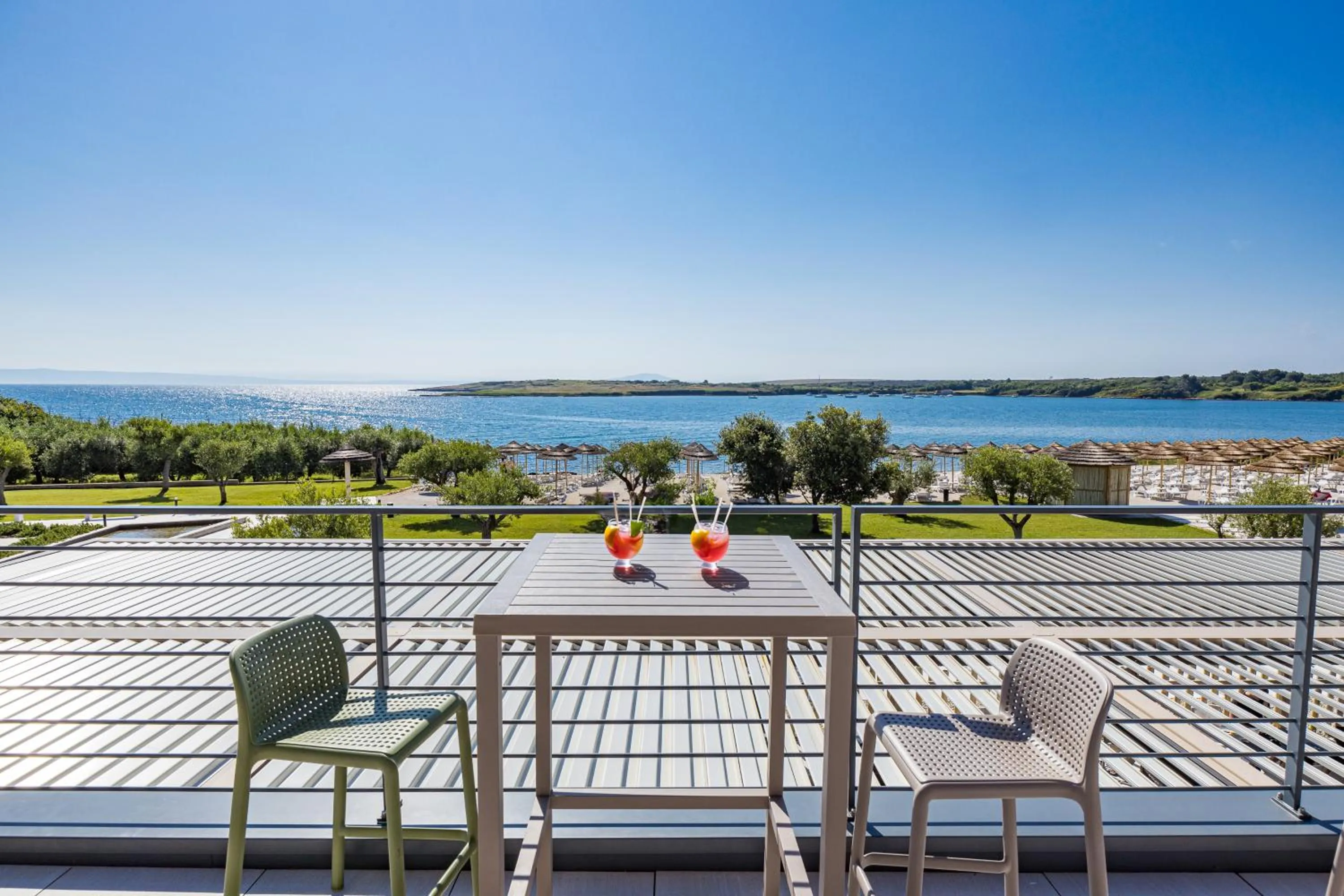 Patio in Resort Del Mar Emotion