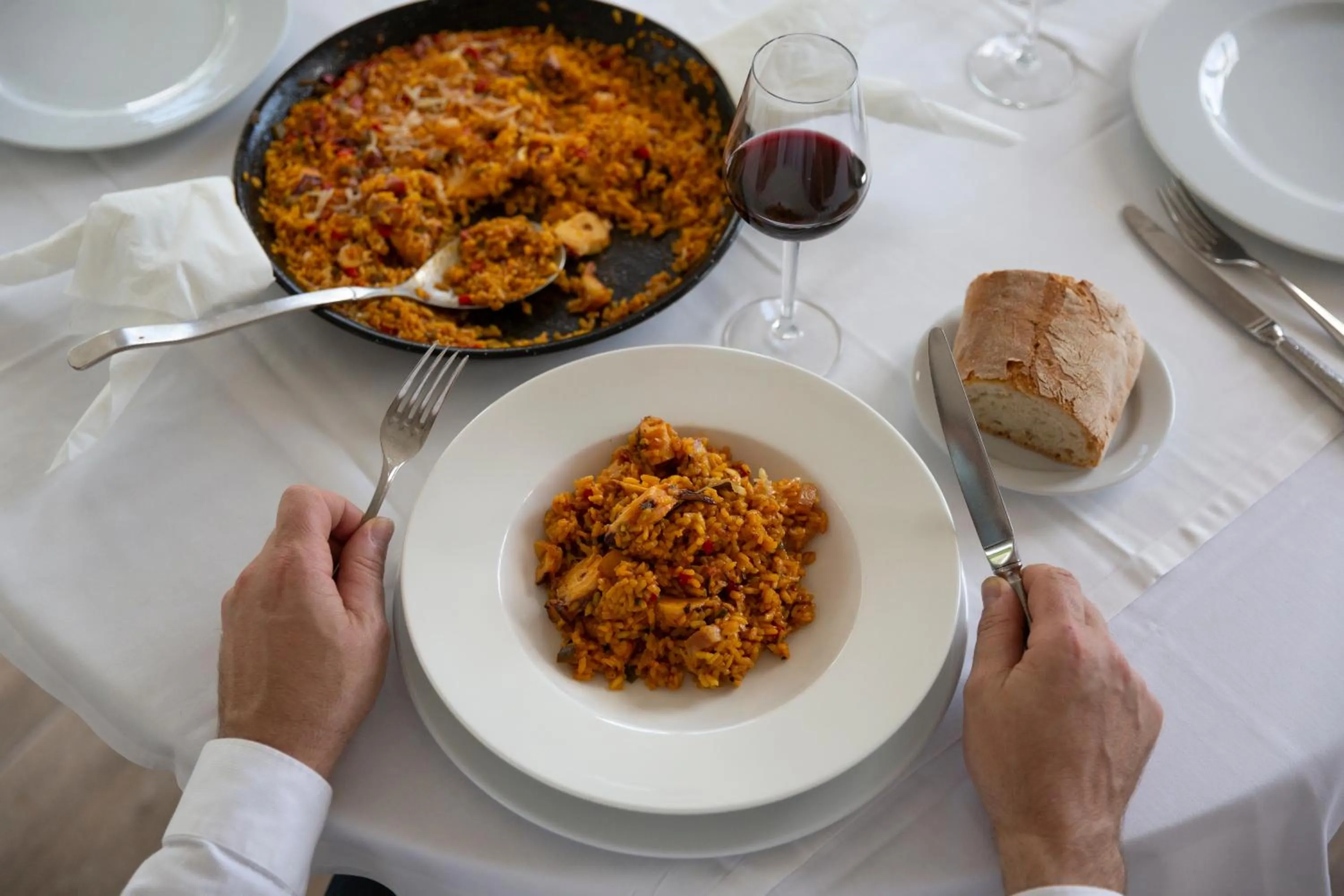 Food and drinks in IBERIK Augas Santas Balneario & Golf