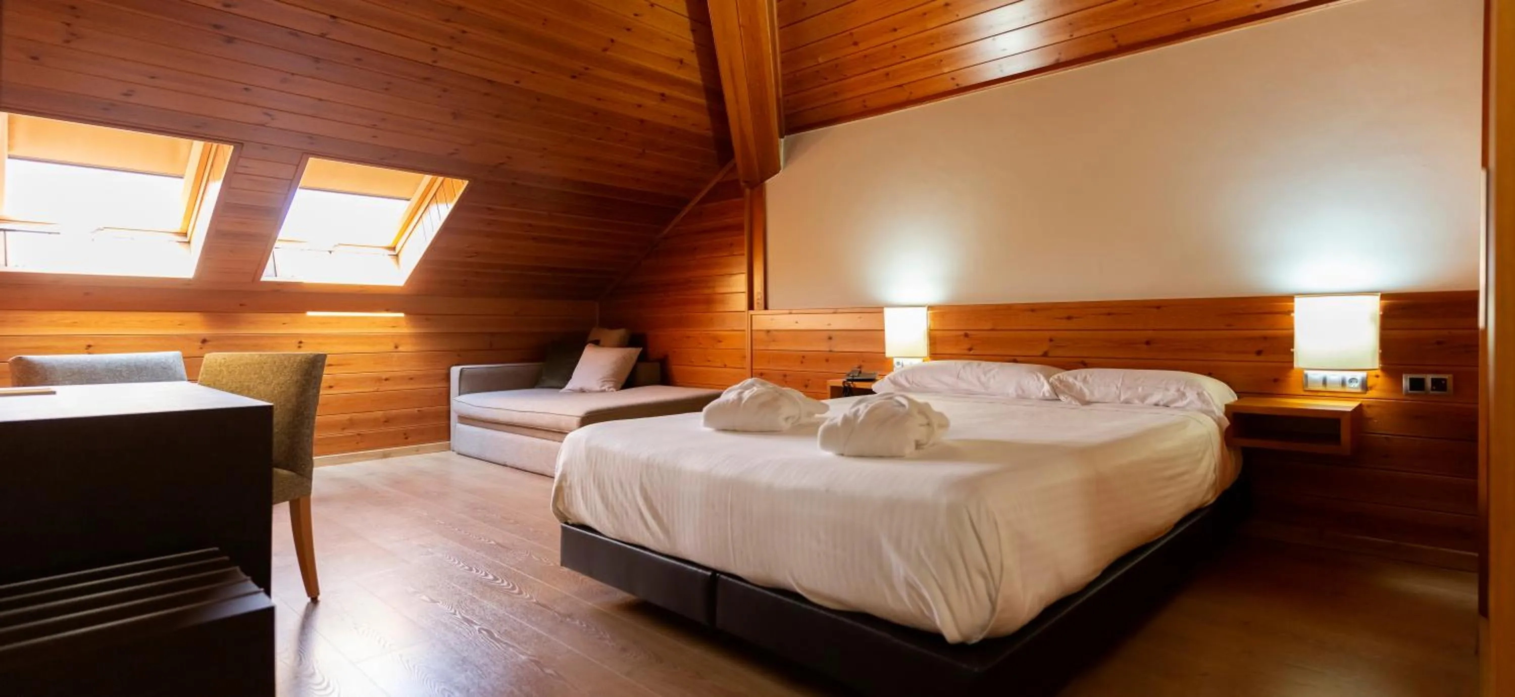 Bed in IBERIK Augas Santas Balneario & Golf