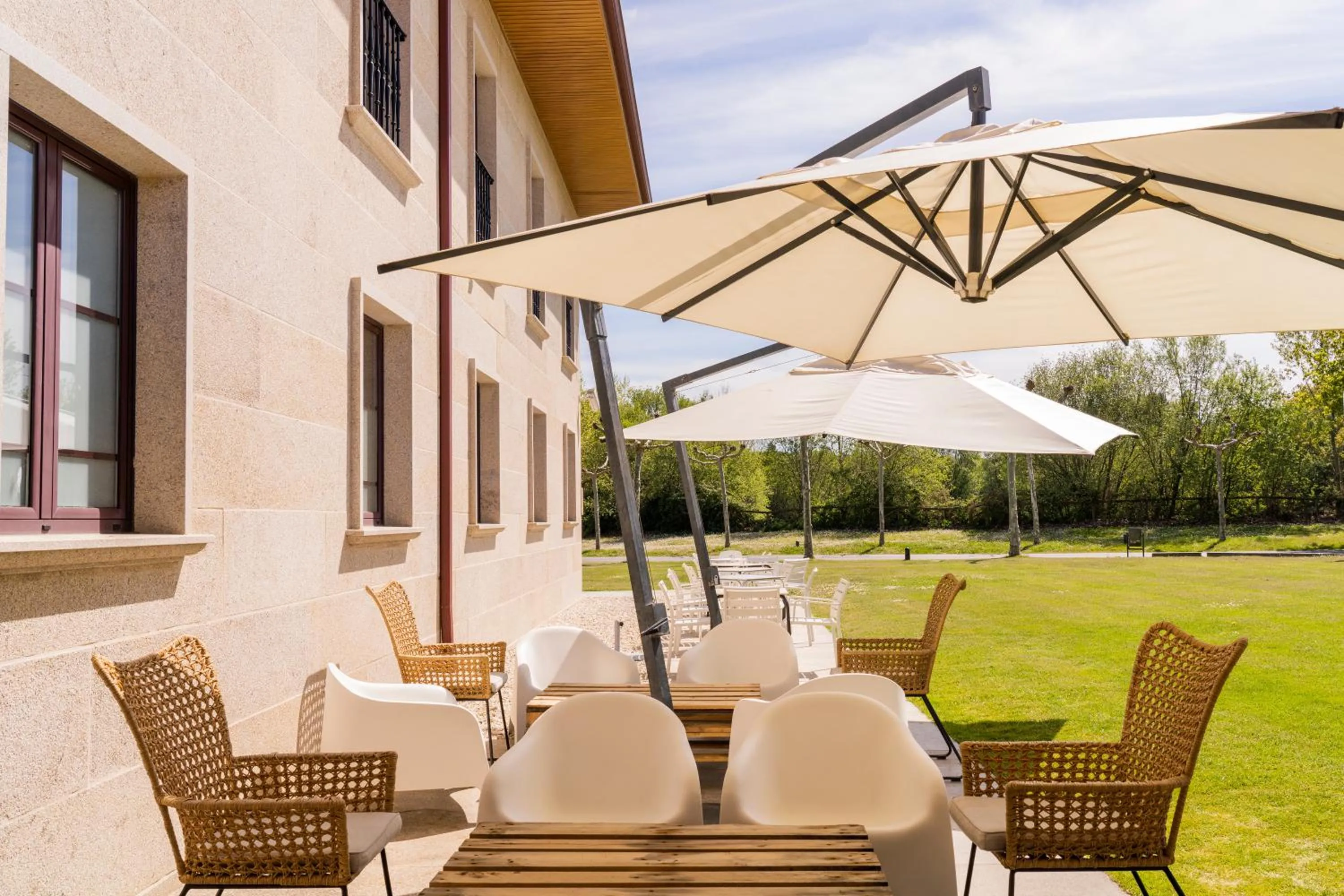 Garden view in IBERIK Augas Santas Balneario & Golf