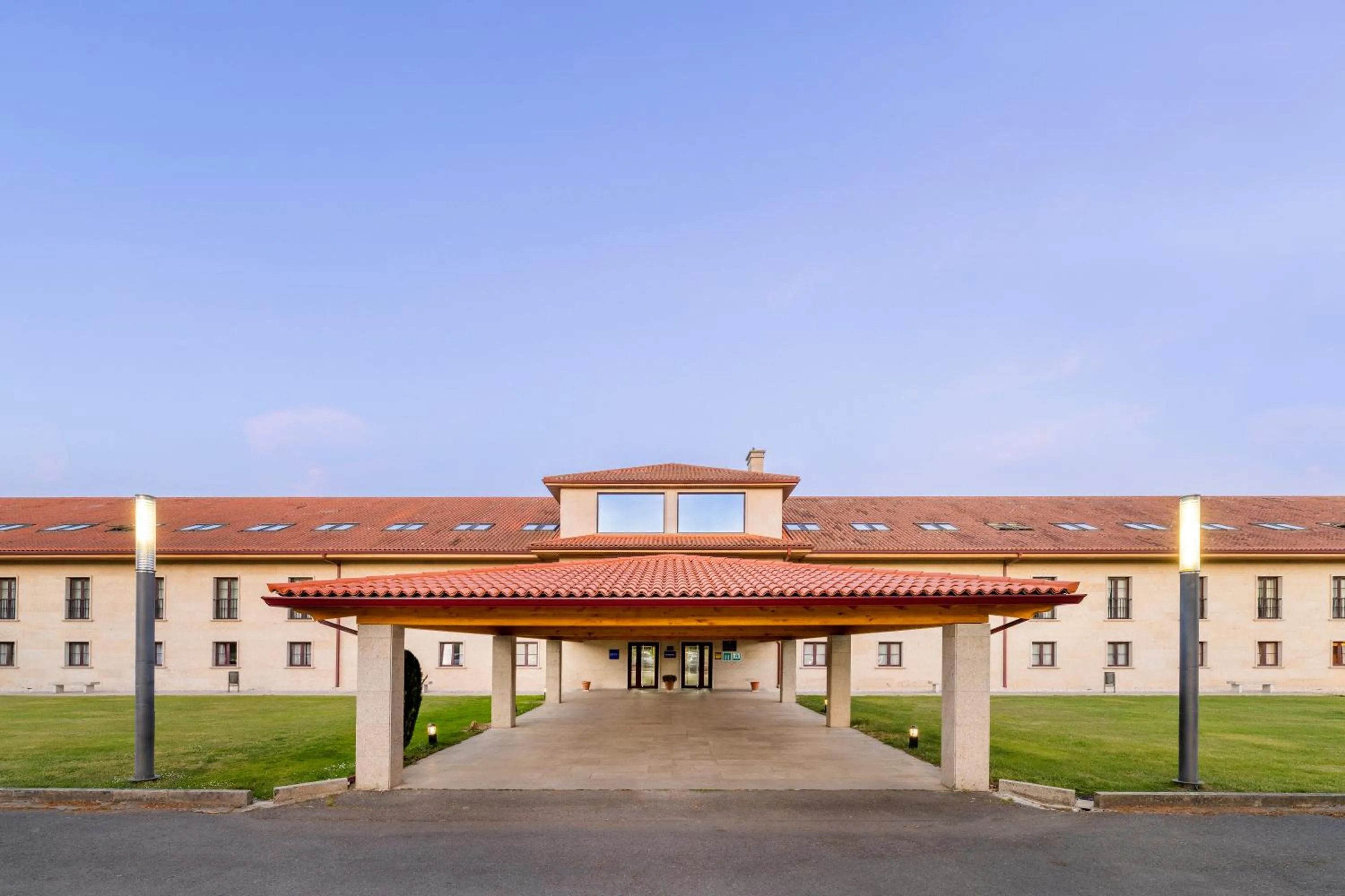 Facade/entrance in IBERIK Augas Santas Balneario & Golf