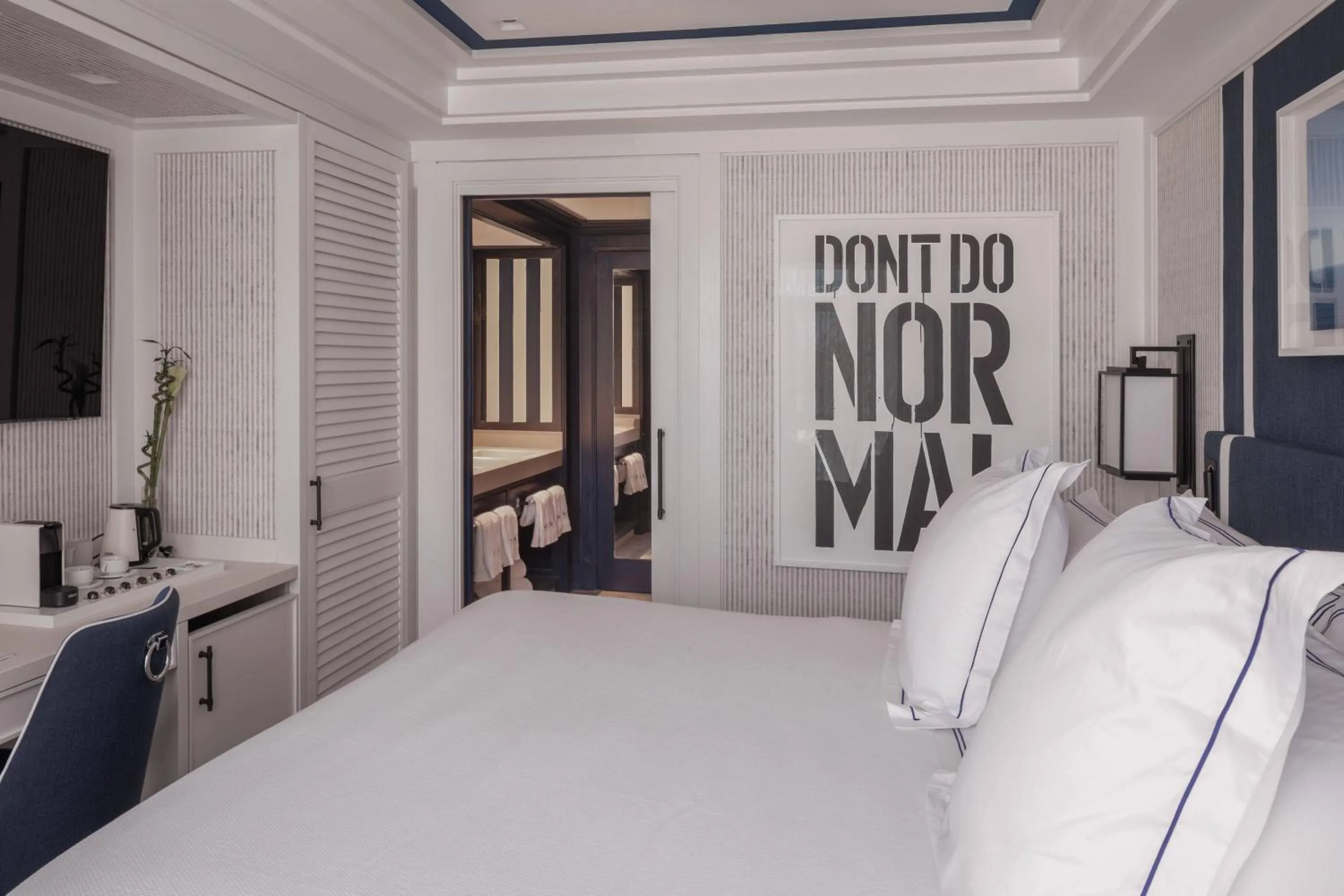 Property building, Bed in MiM Sotogrande Meliá Collection