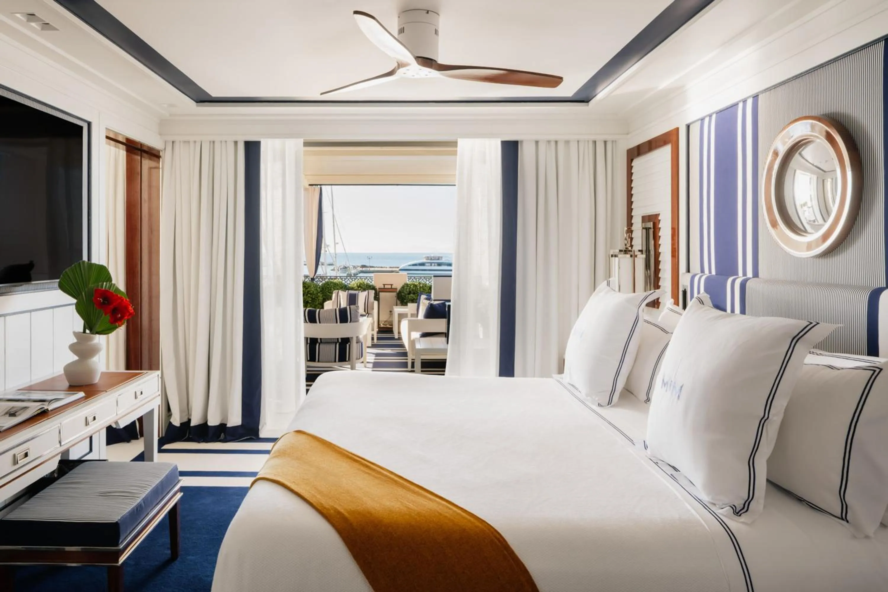 Bed in MiM Sotogrande Meliá Collection