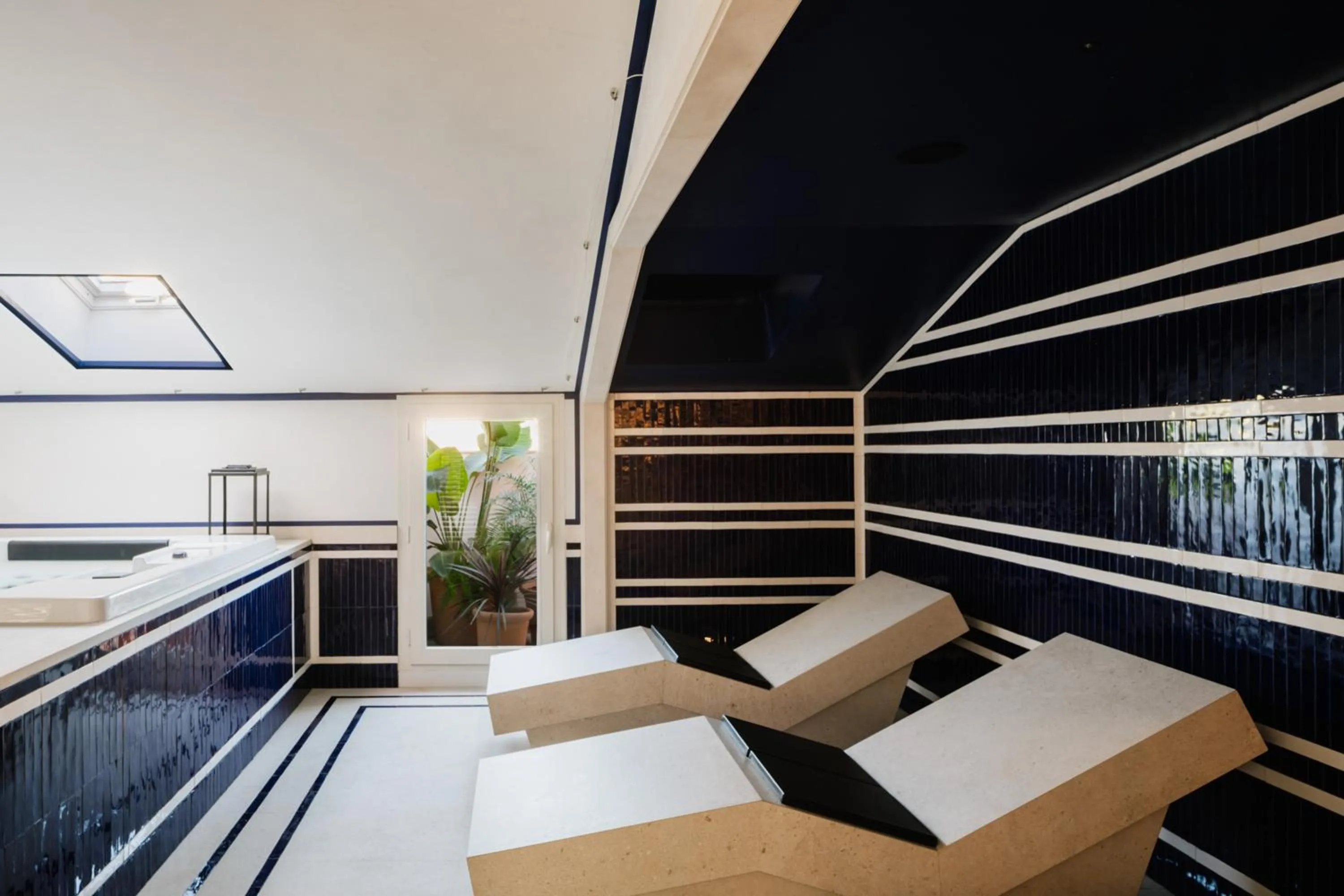 Spa and wellness centre/facilities, Bed in MIM Sotogrande Member of Melia Collection