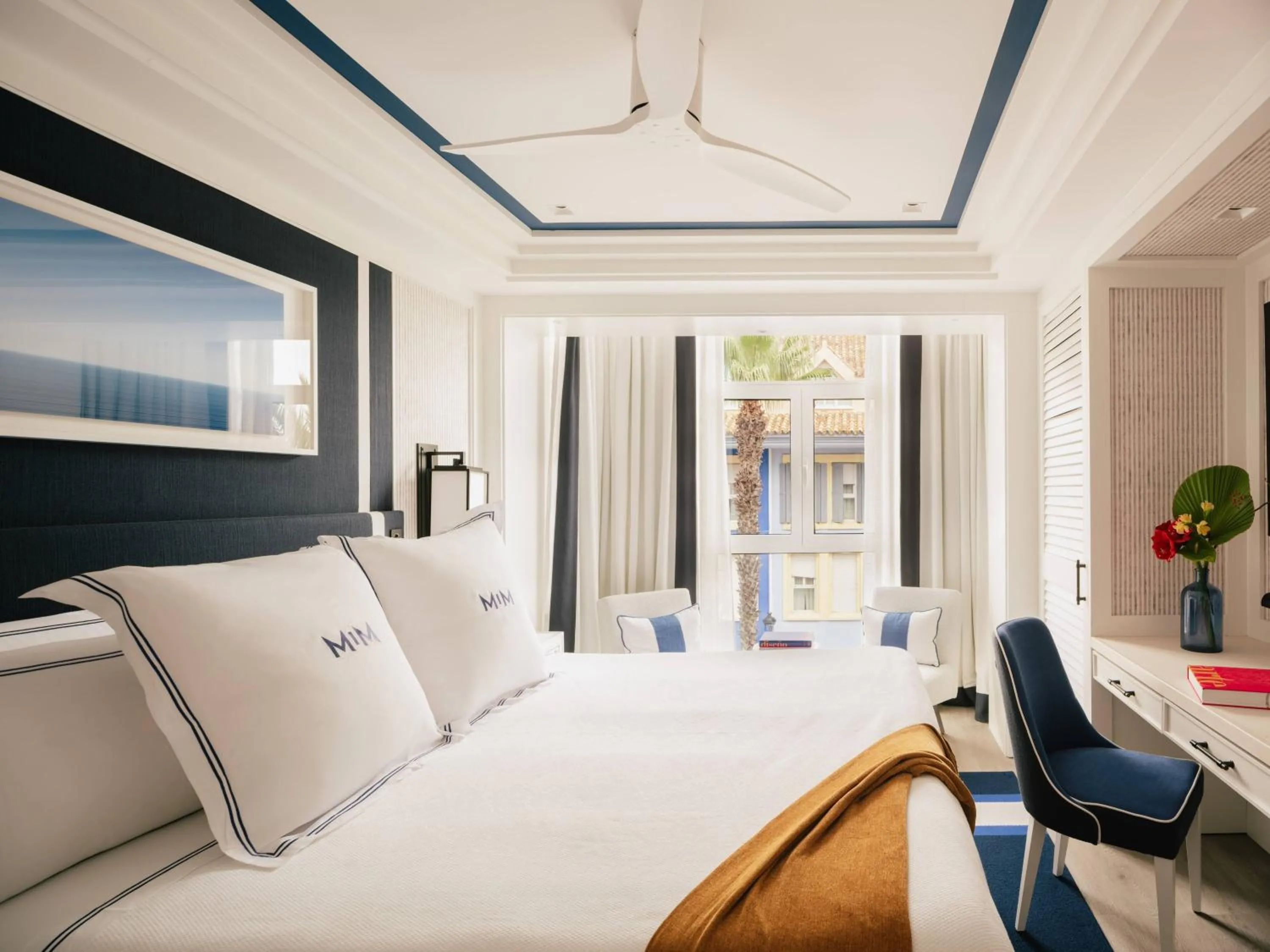 Property building, Bed in MiM Sotogrande Meliá Collection