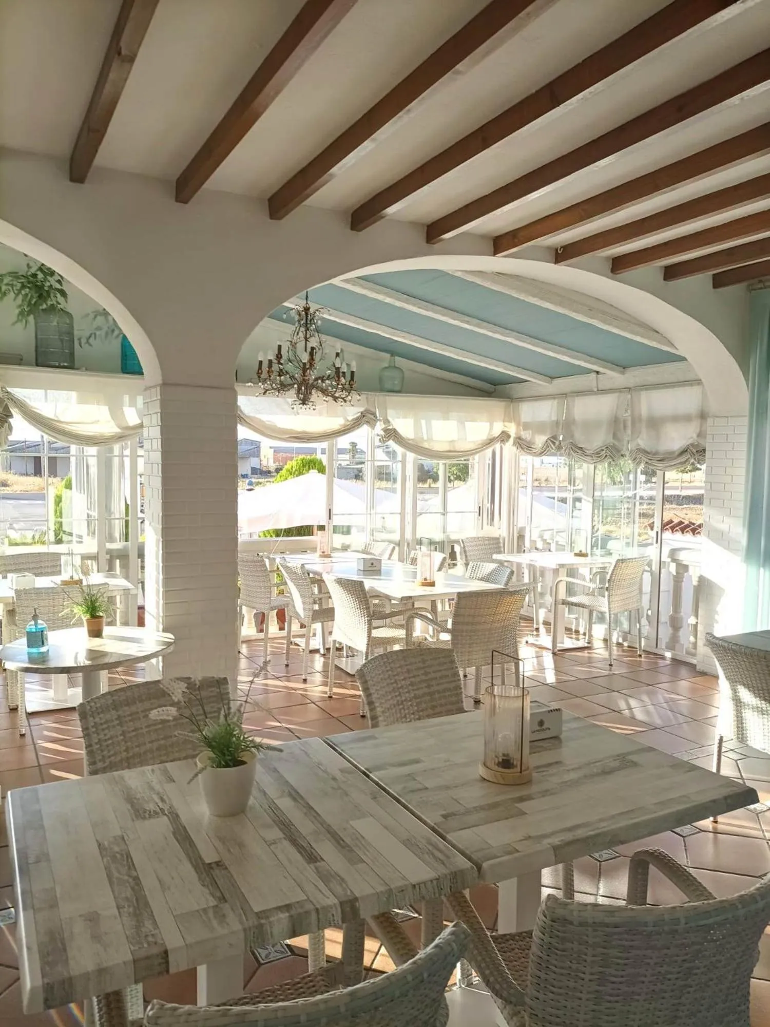 Restaurant/places to eat in Hotel Carmen