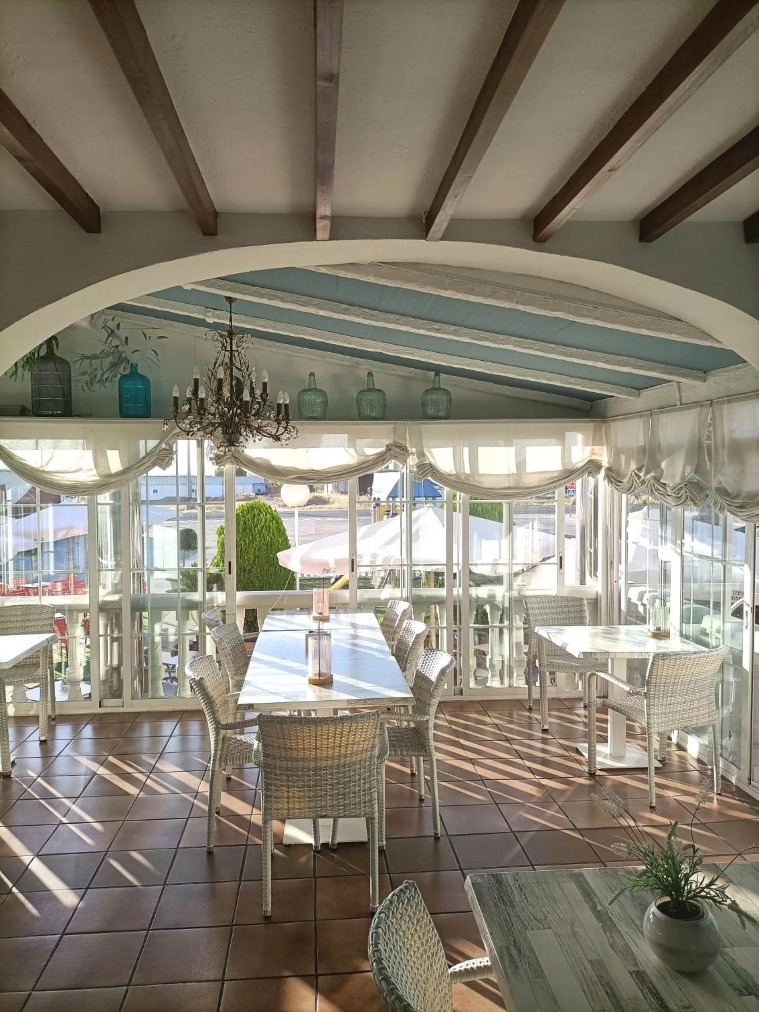 Restaurant/places to eat in Hotel Carmen