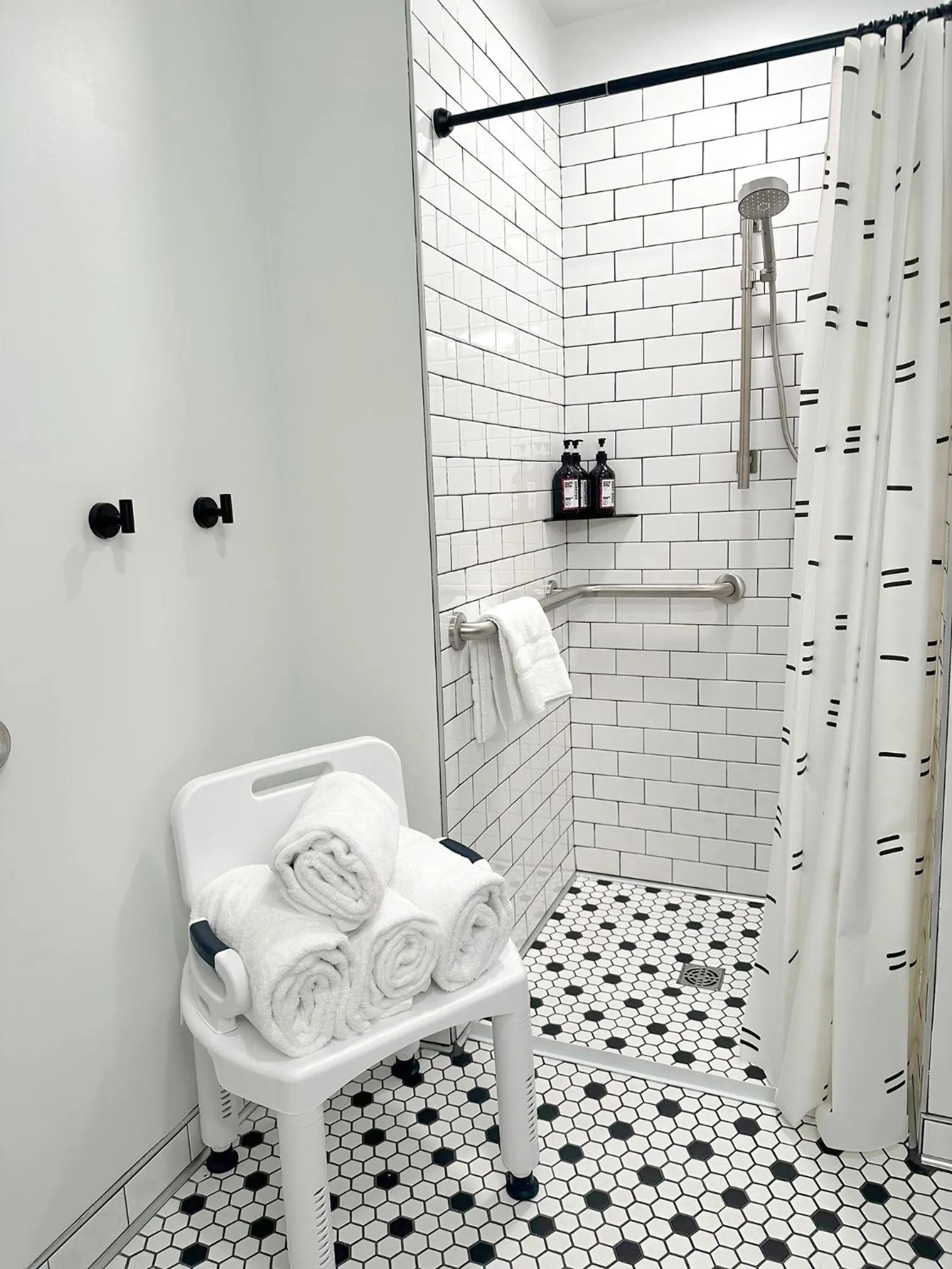 Bathroom in Brewhalla Hotel