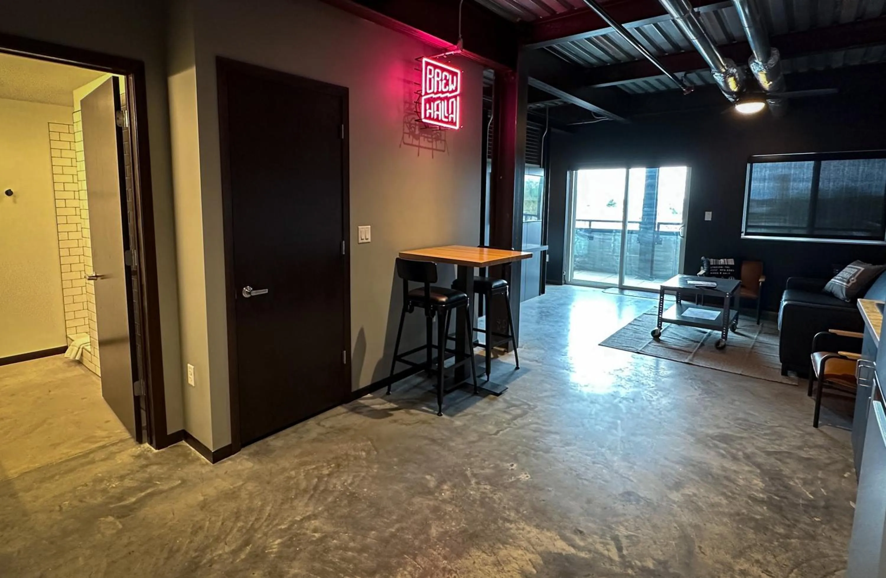 Patio in Brewhalla Hotel