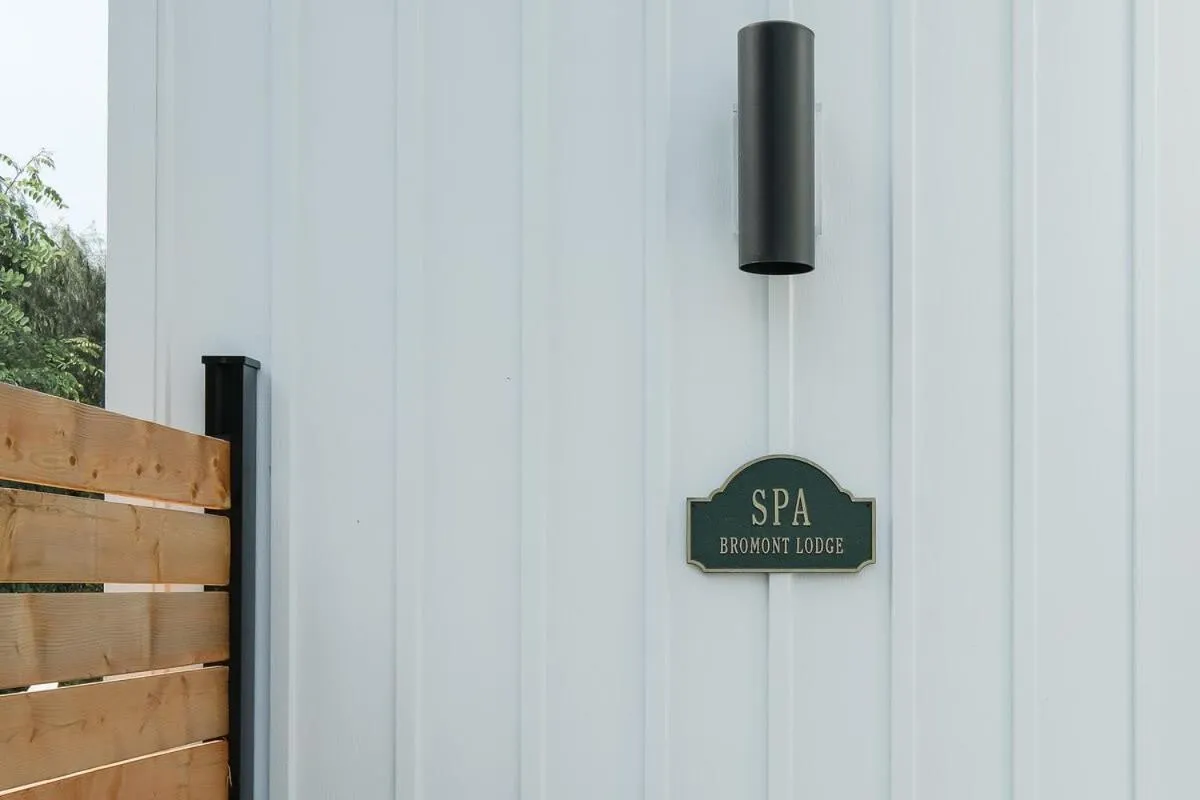 Bromont Lodge 837 shefford suite 200