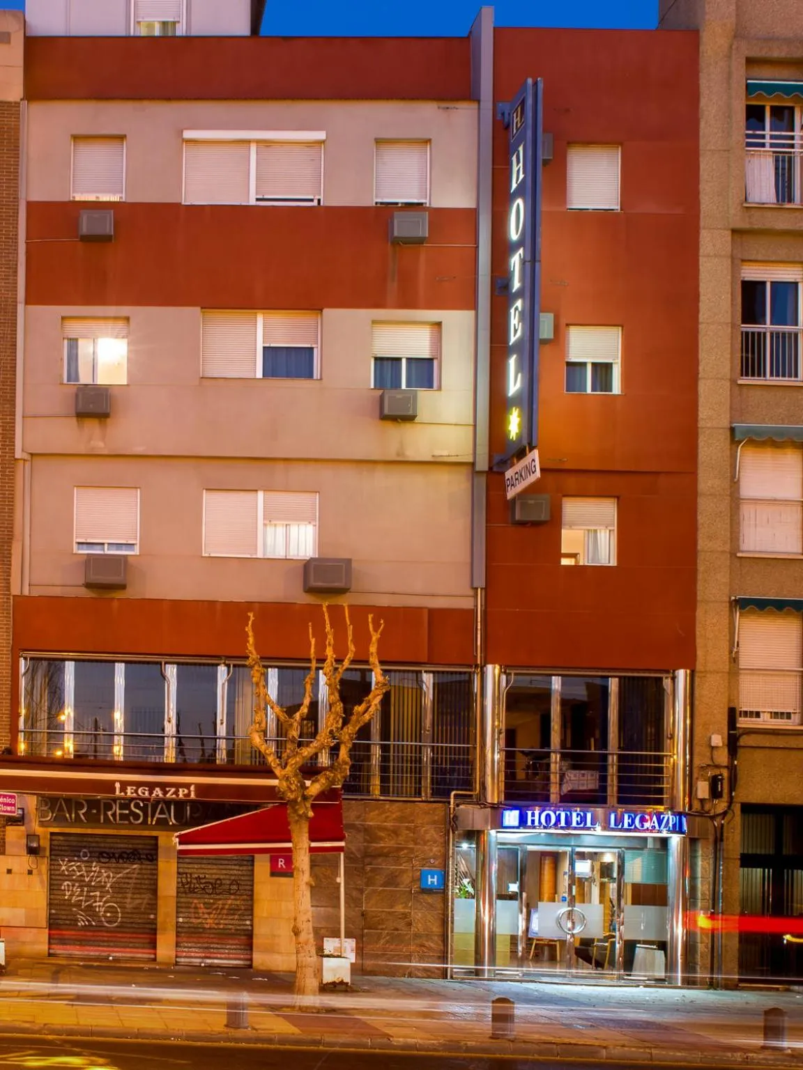 Facade/entrance in Hotel Legazpi