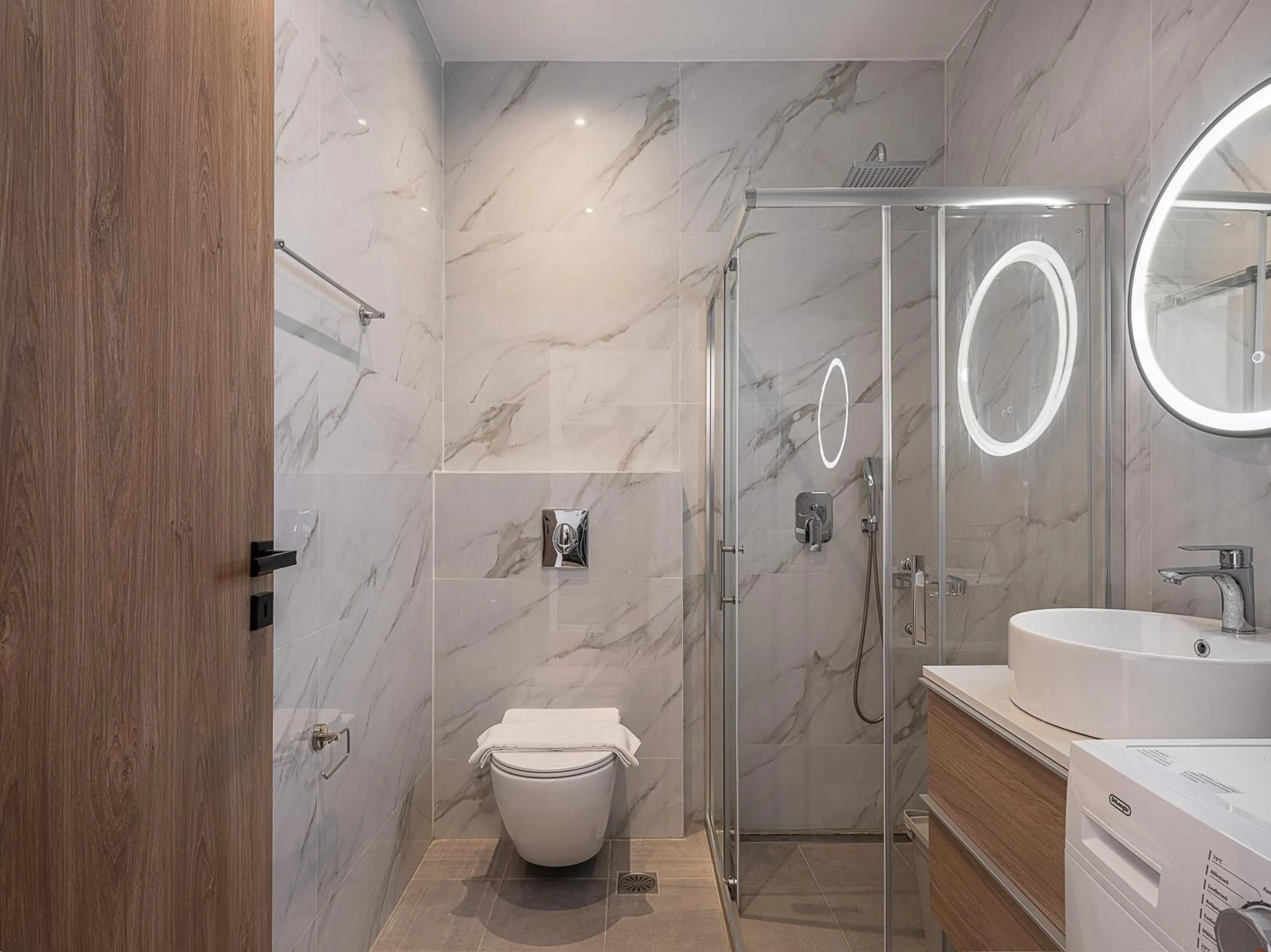 Shower in NEK Suites - Adults Only