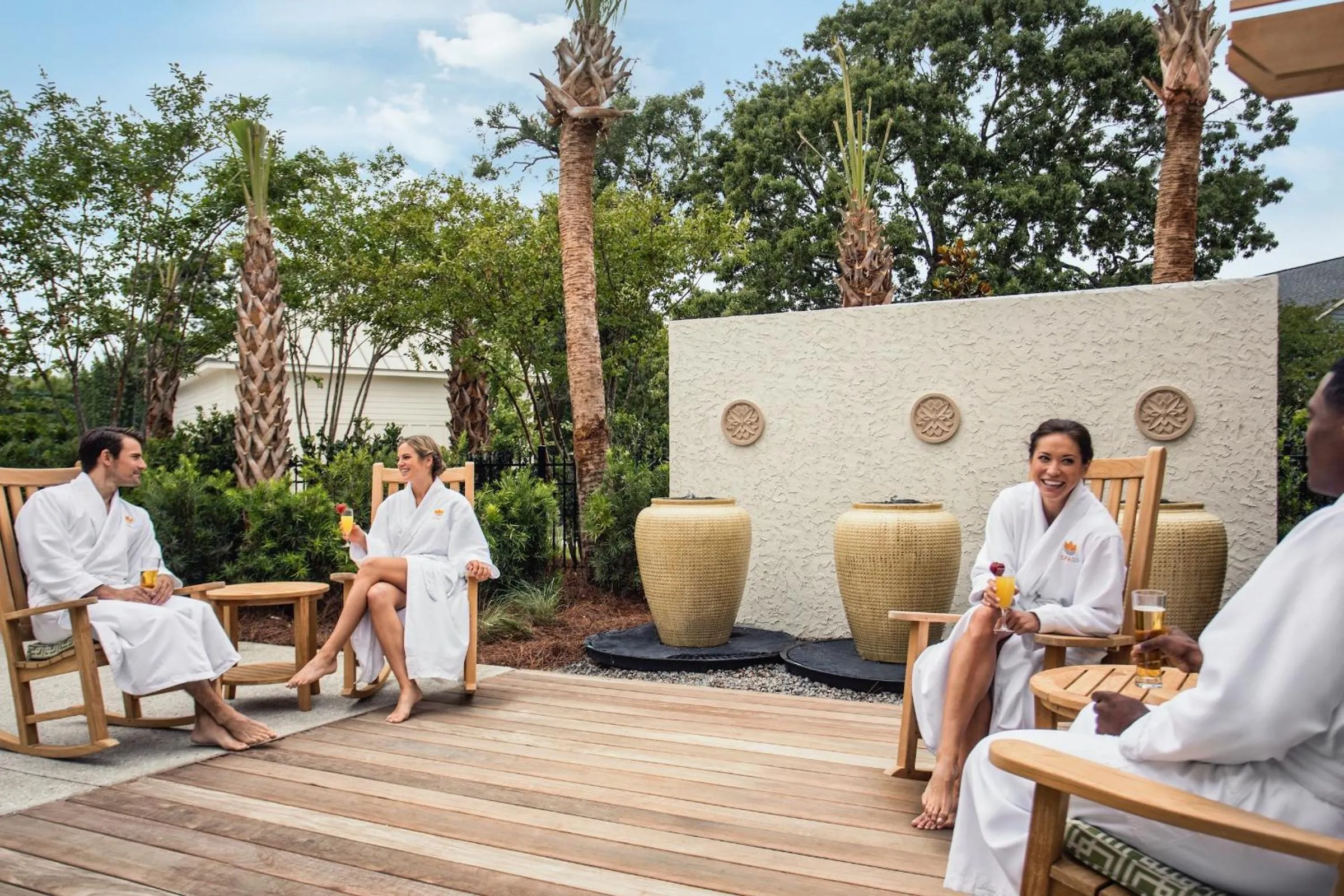 People in Updated 3 bedroom, 3 bathroom villa, 13D Richmond Park villa