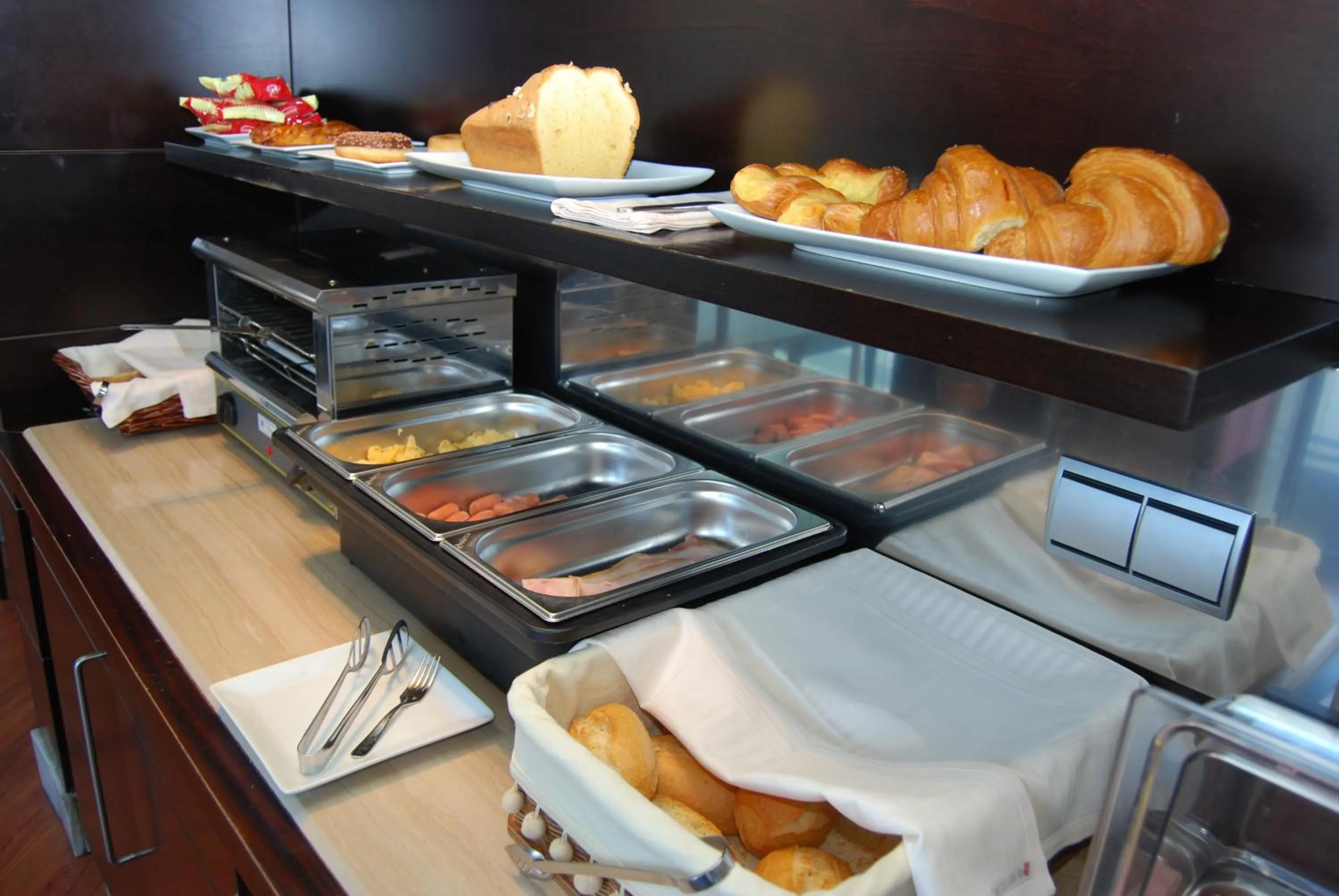 Restaurant/places to eat in Hotel Mieres del Camino