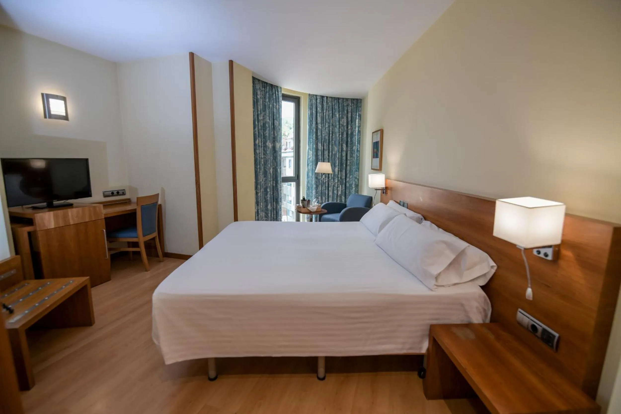 Bed in Hotel Mieres del Camino