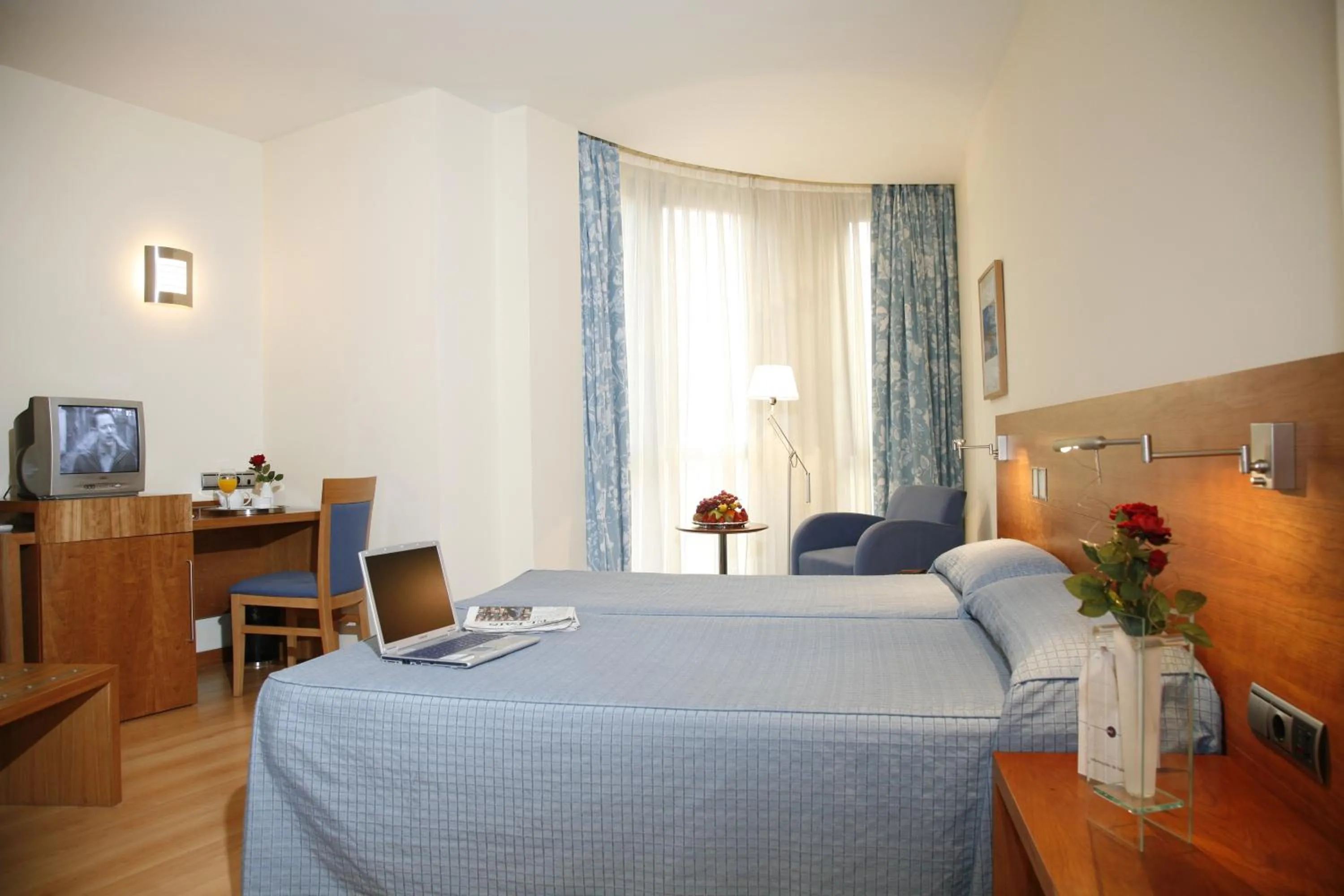 Photo of the whole room, Bed in Hotel Mieres del Camino