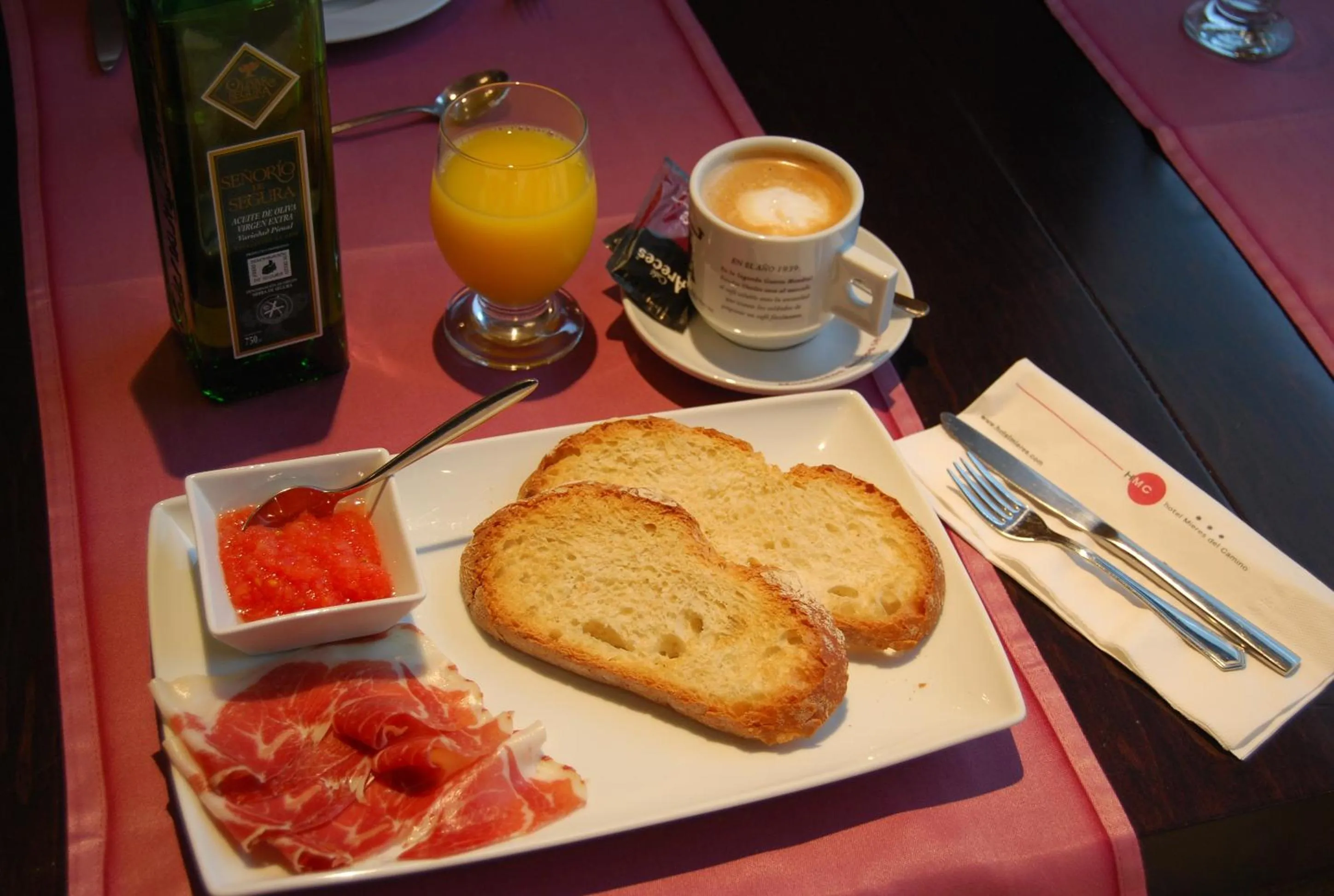 Food in Hotel Mieres del Camino
