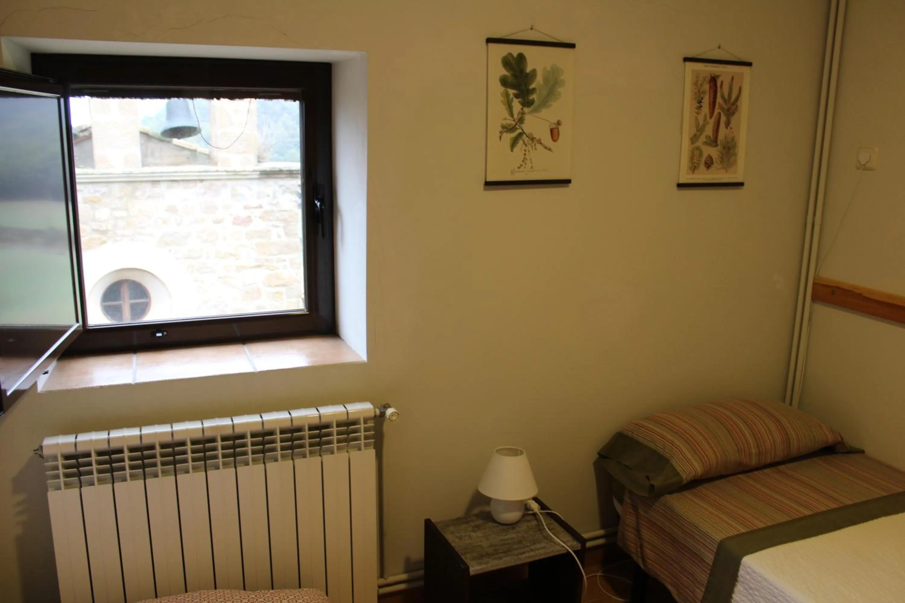 Bedroom, Bed in Castell de Ceuró. Hotel Rural