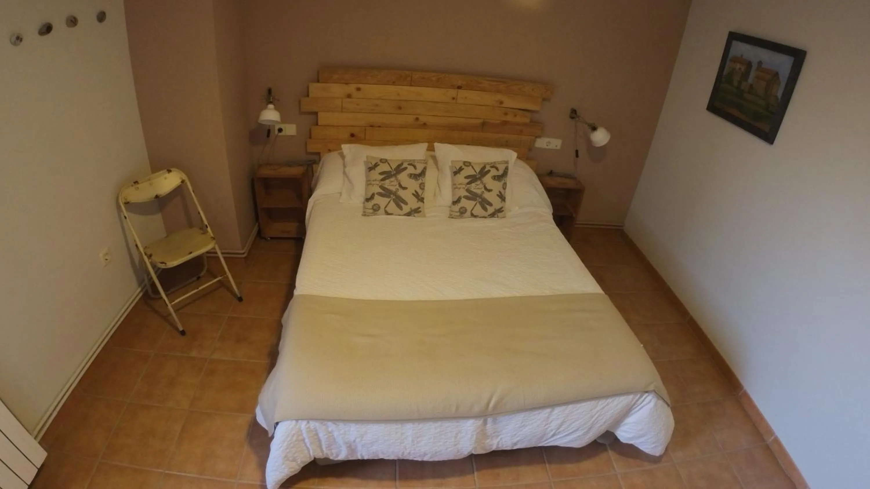 Photo of the whole room, Bed in Castell de Ceuró. Hotel Rural
