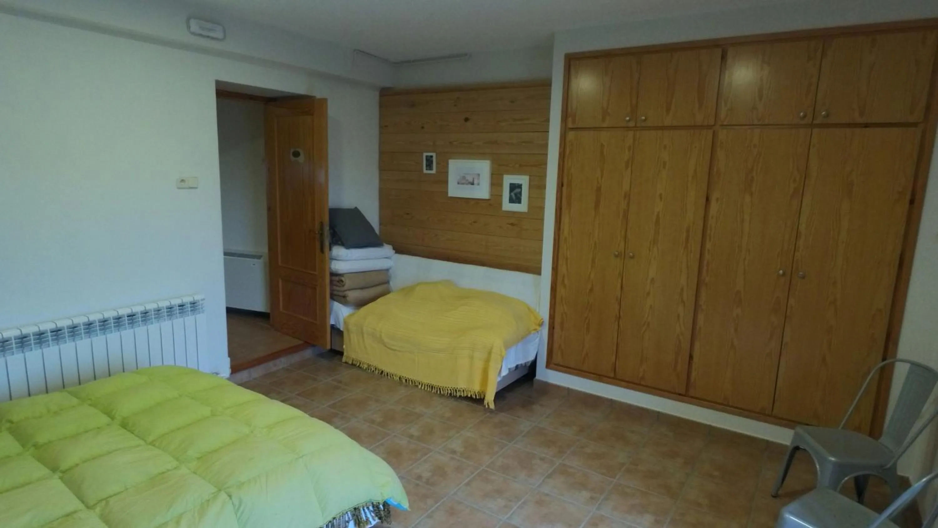 Photo of the whole room, Bed in Castell de Ceuró. Hotel Rural