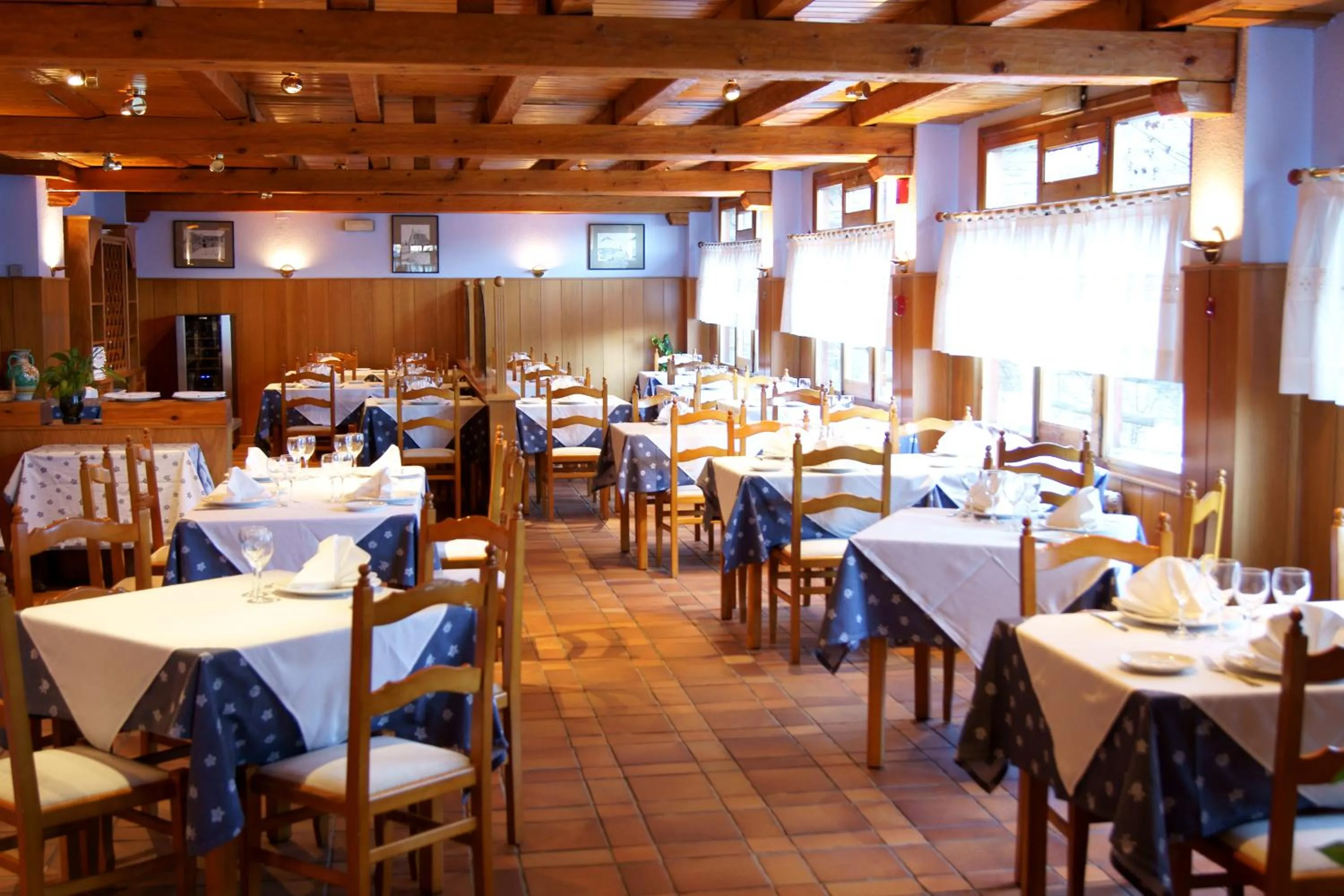 Restaurant/places to eat in RVHotels Orri