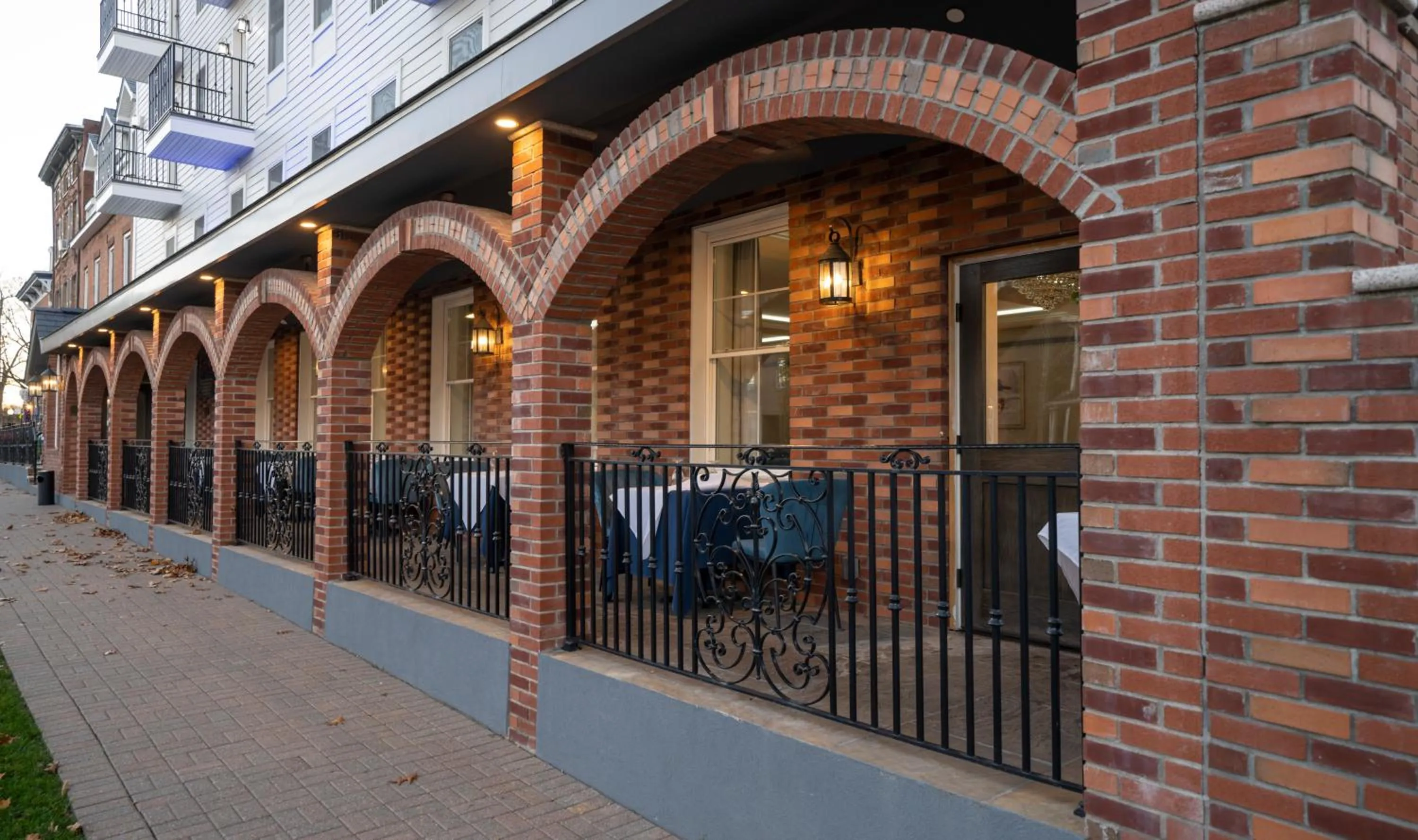 Restaurant/places to eat in Orange Inn Boutique Hotel