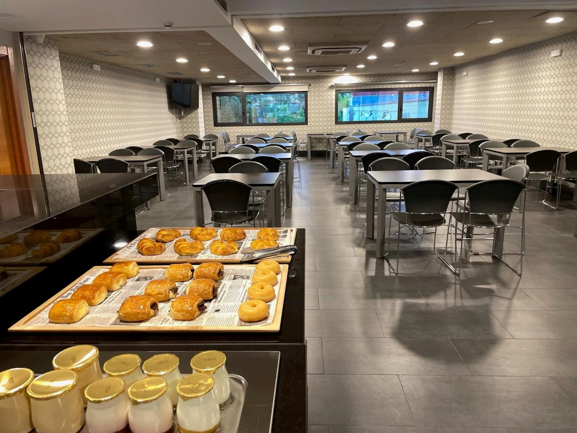 Breakfast in Hotel Apartamentos San Fermín Pamplona