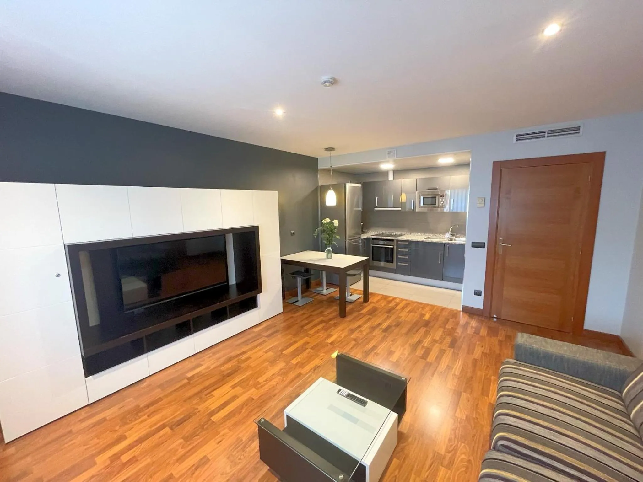 TV and multimedia in Hotel Apartamentos San Fermín Pamplona