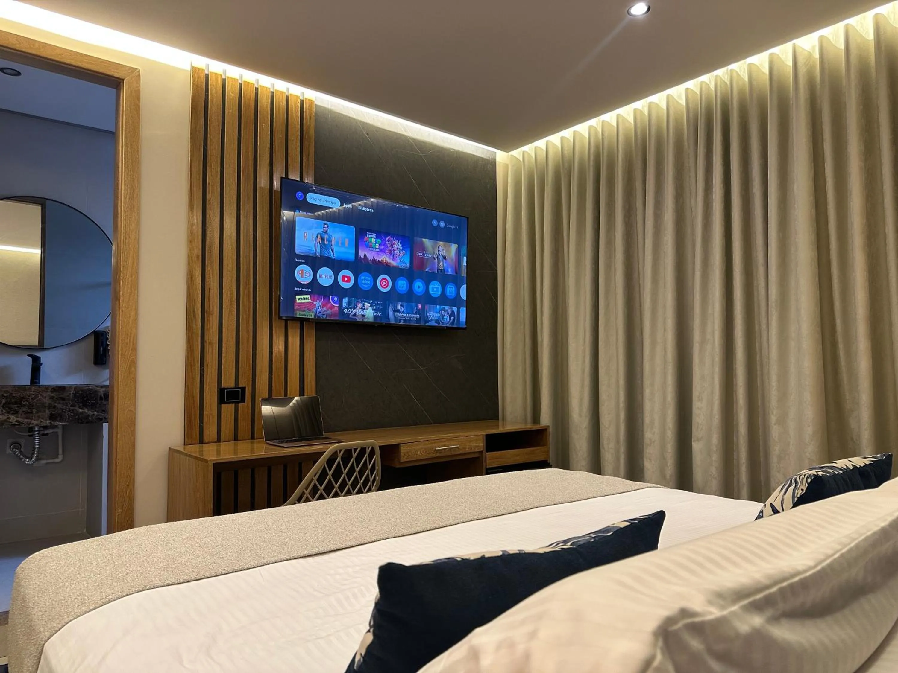 TV and multimedia, Bed in Hotel y Cabañas Covemar