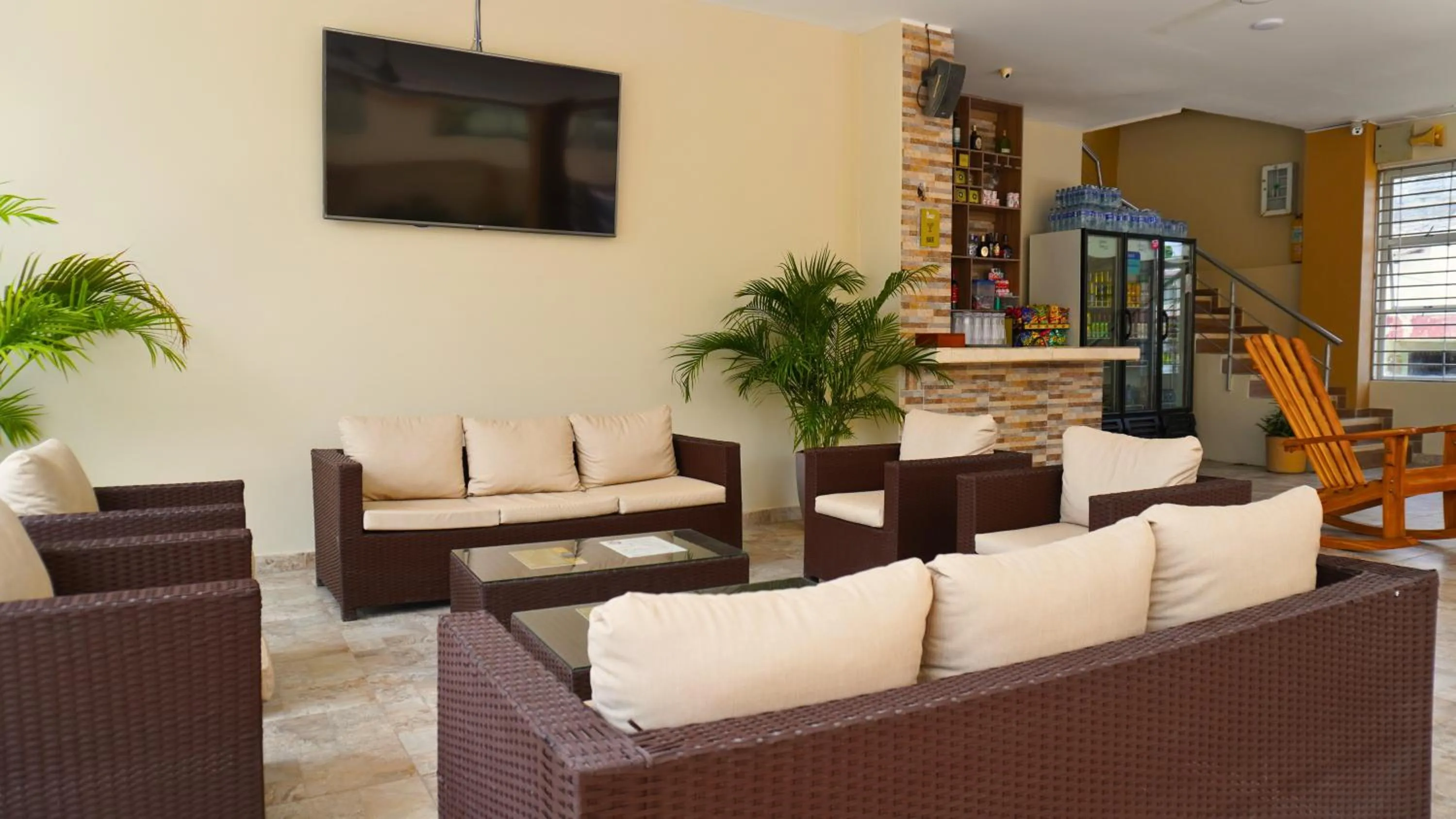 Communal lounge/ TV room in Hotel y Cabañas Covemar