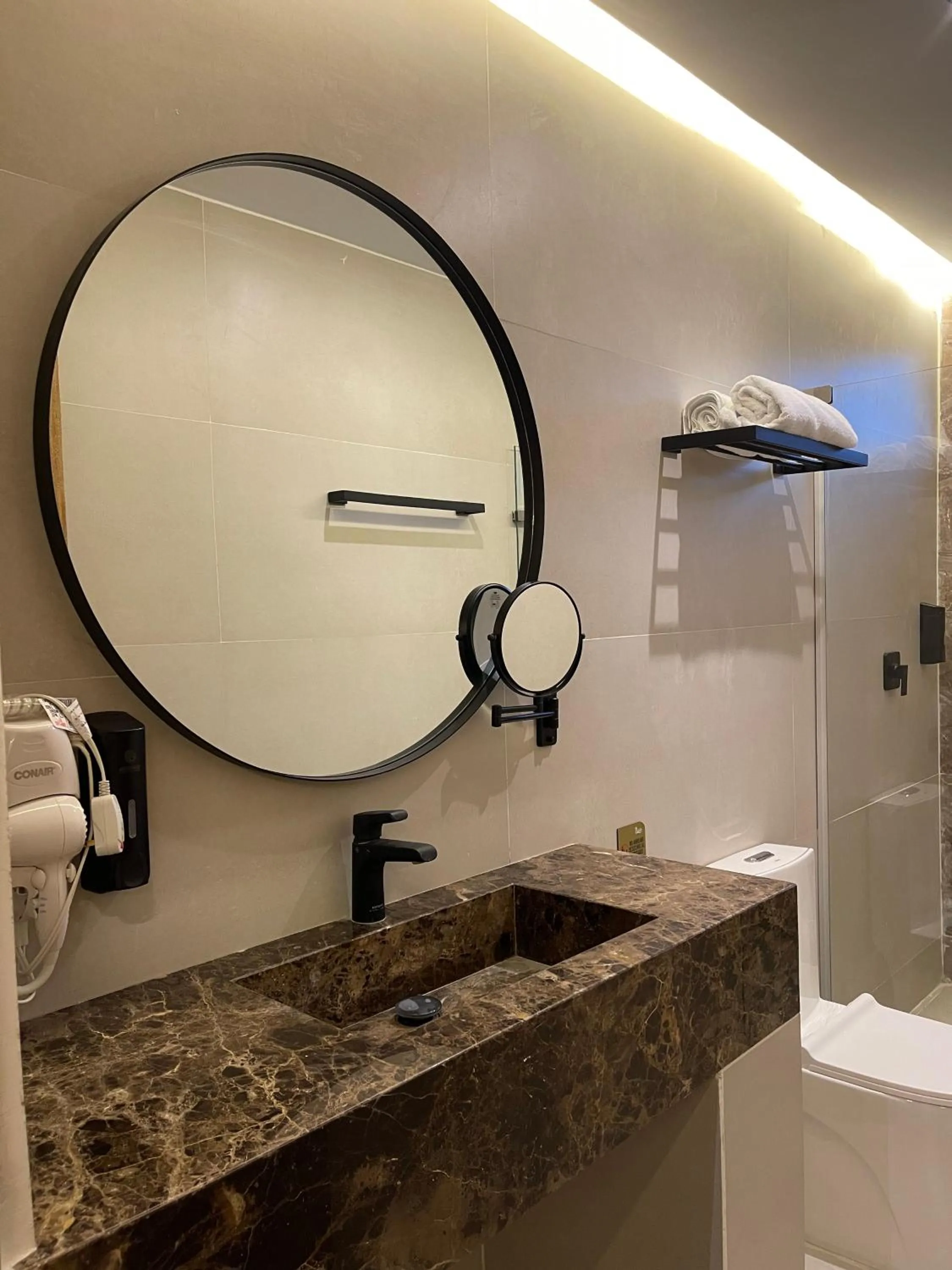 Shower in Hotel y Cabañas Covemar