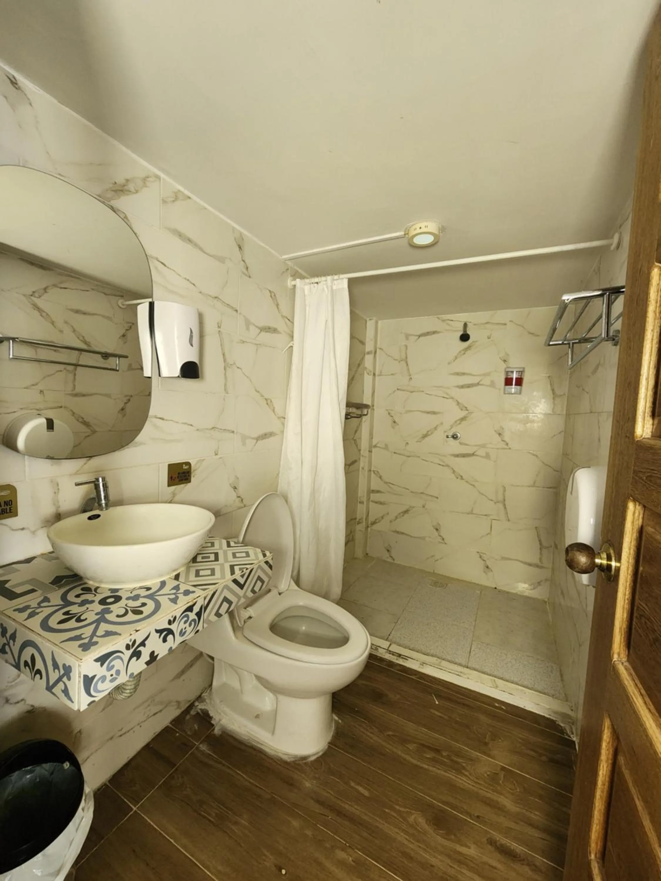 Shower in Hotel y Cabañas Covemar