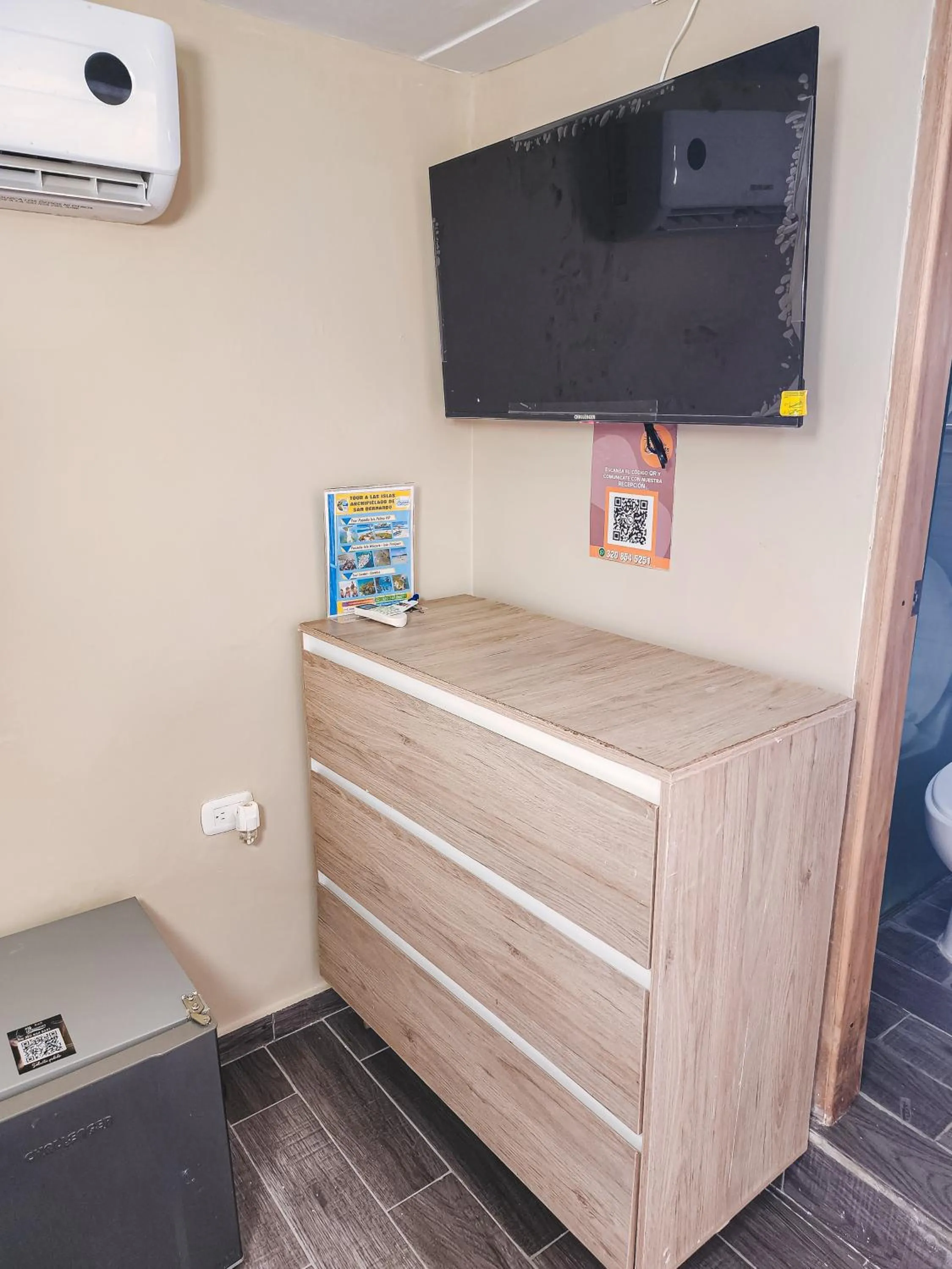 TV and multimedia in Hotel y Cabañas Covemar