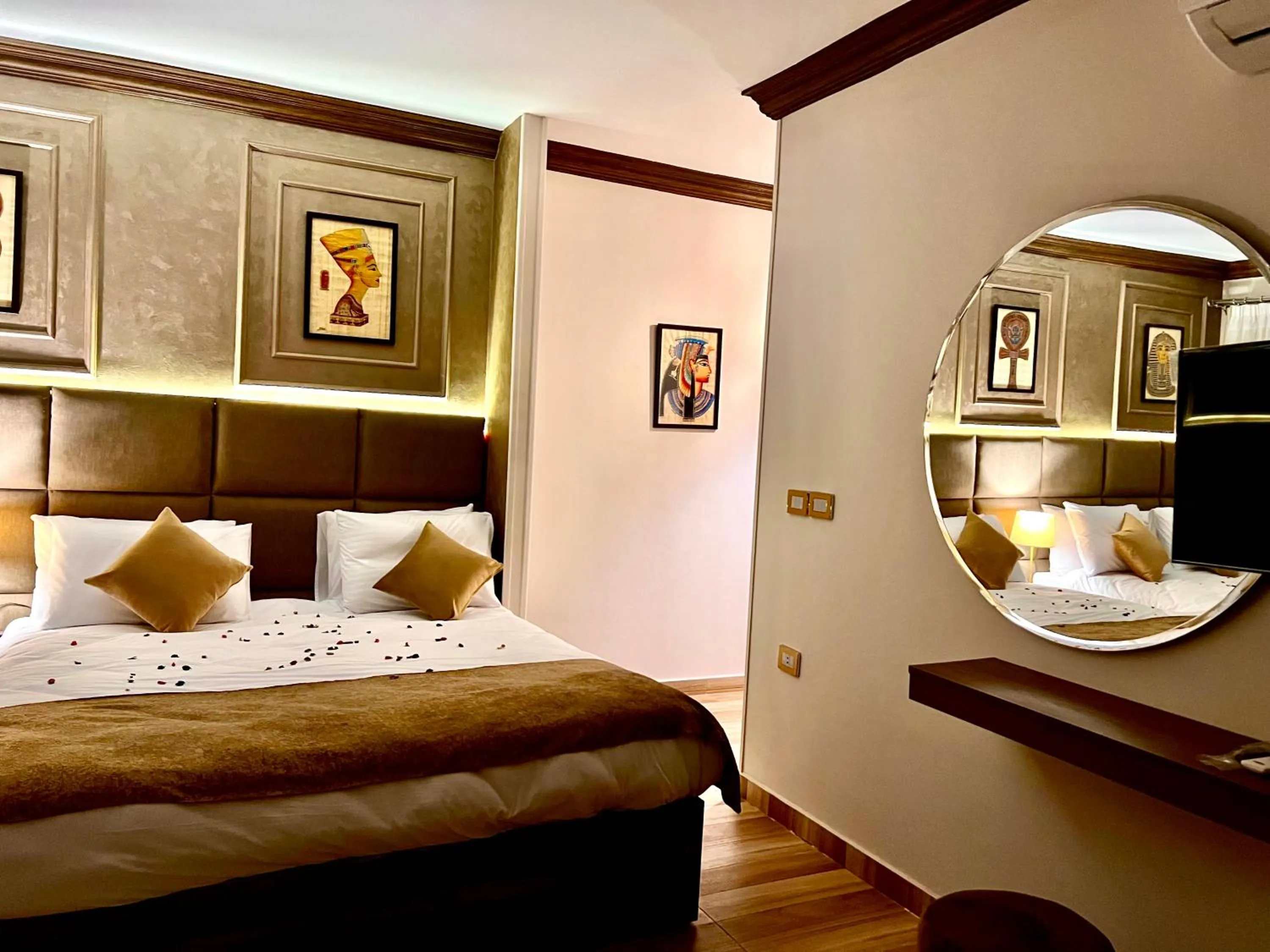 Bedroom, Bed in New Museum Guest House, Pyramids View