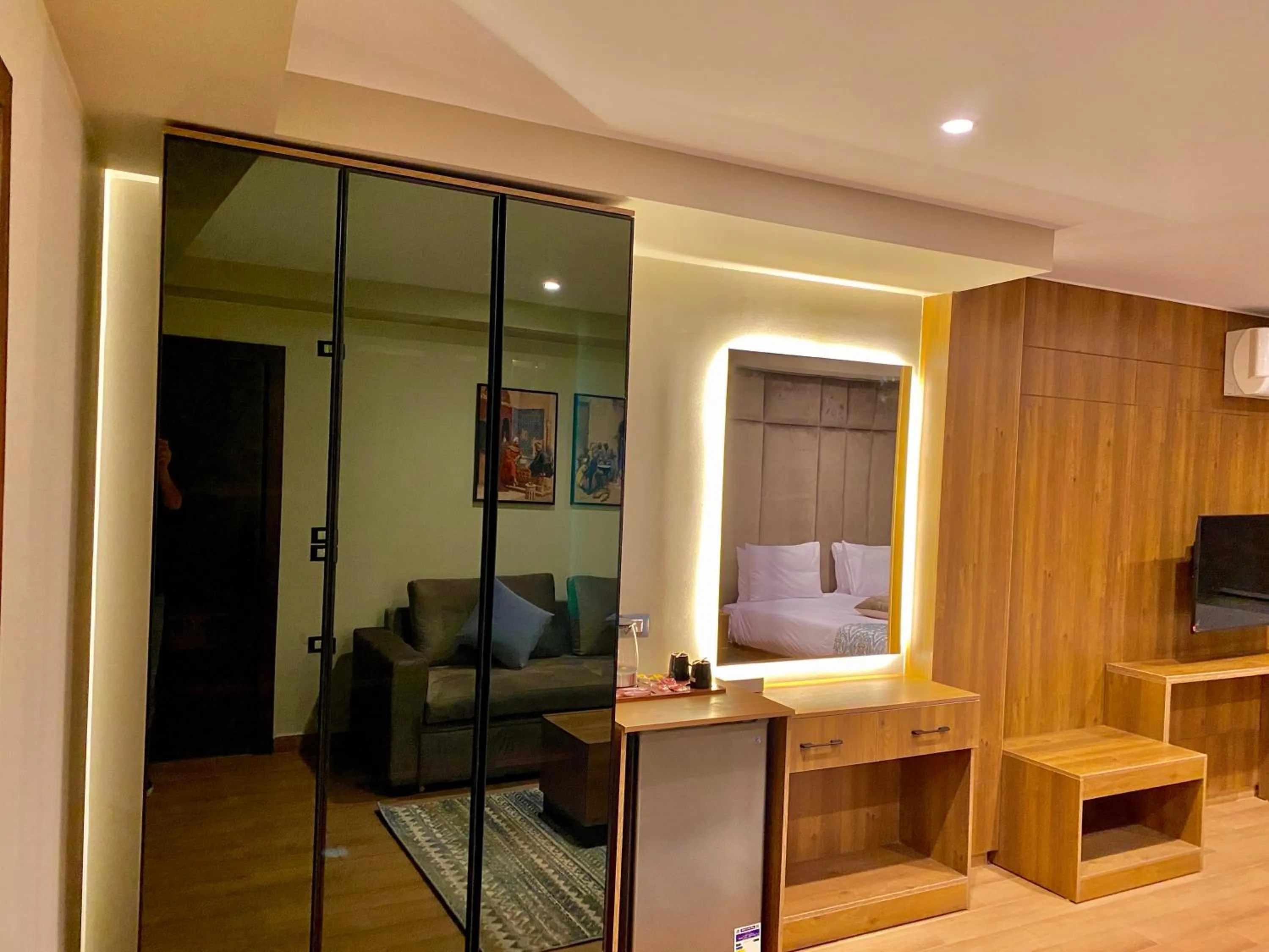 wardrobe in New Museum Guest House, Pyramids View