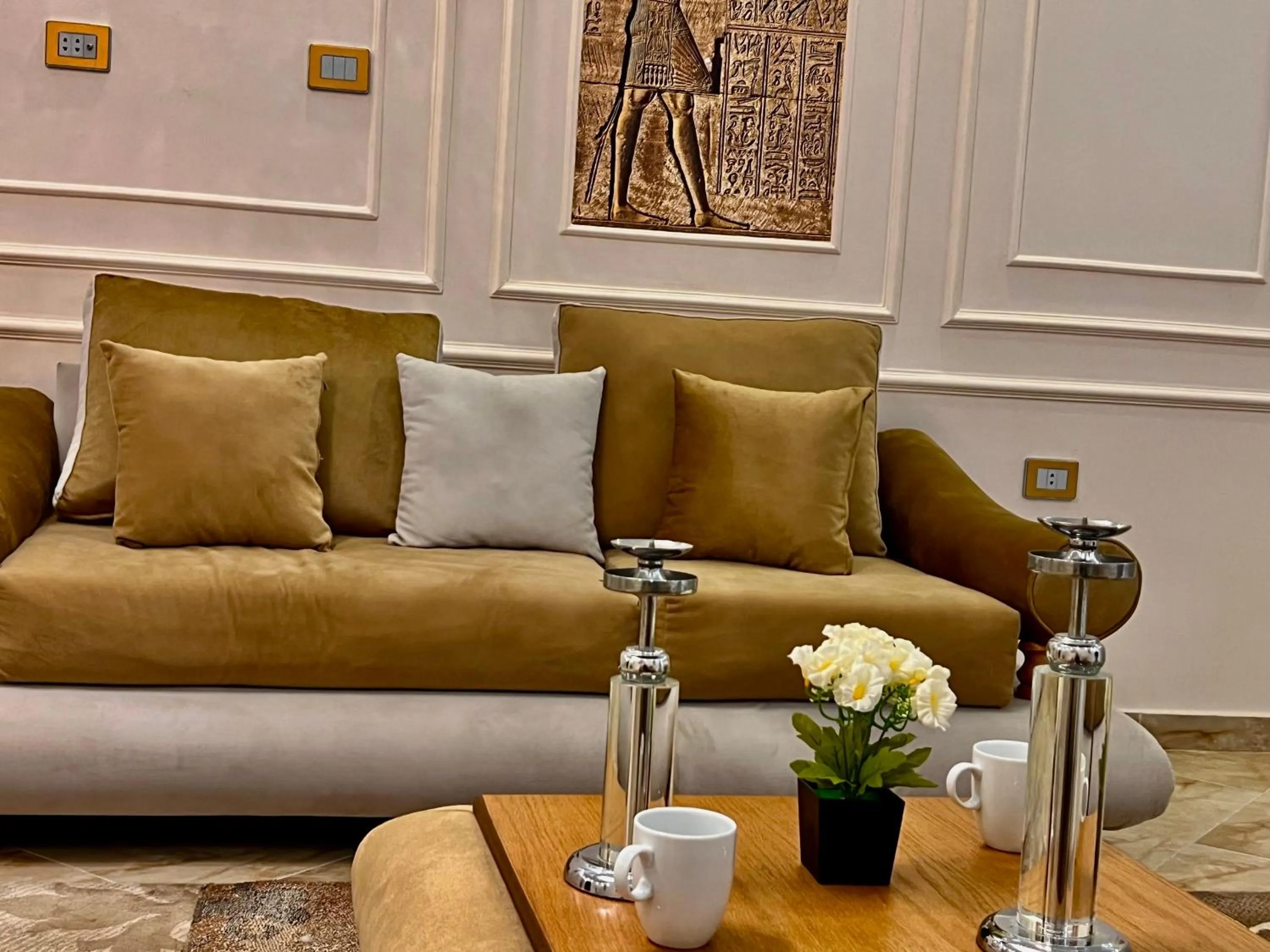 Living room in New Museum Guest House, Pyramids View