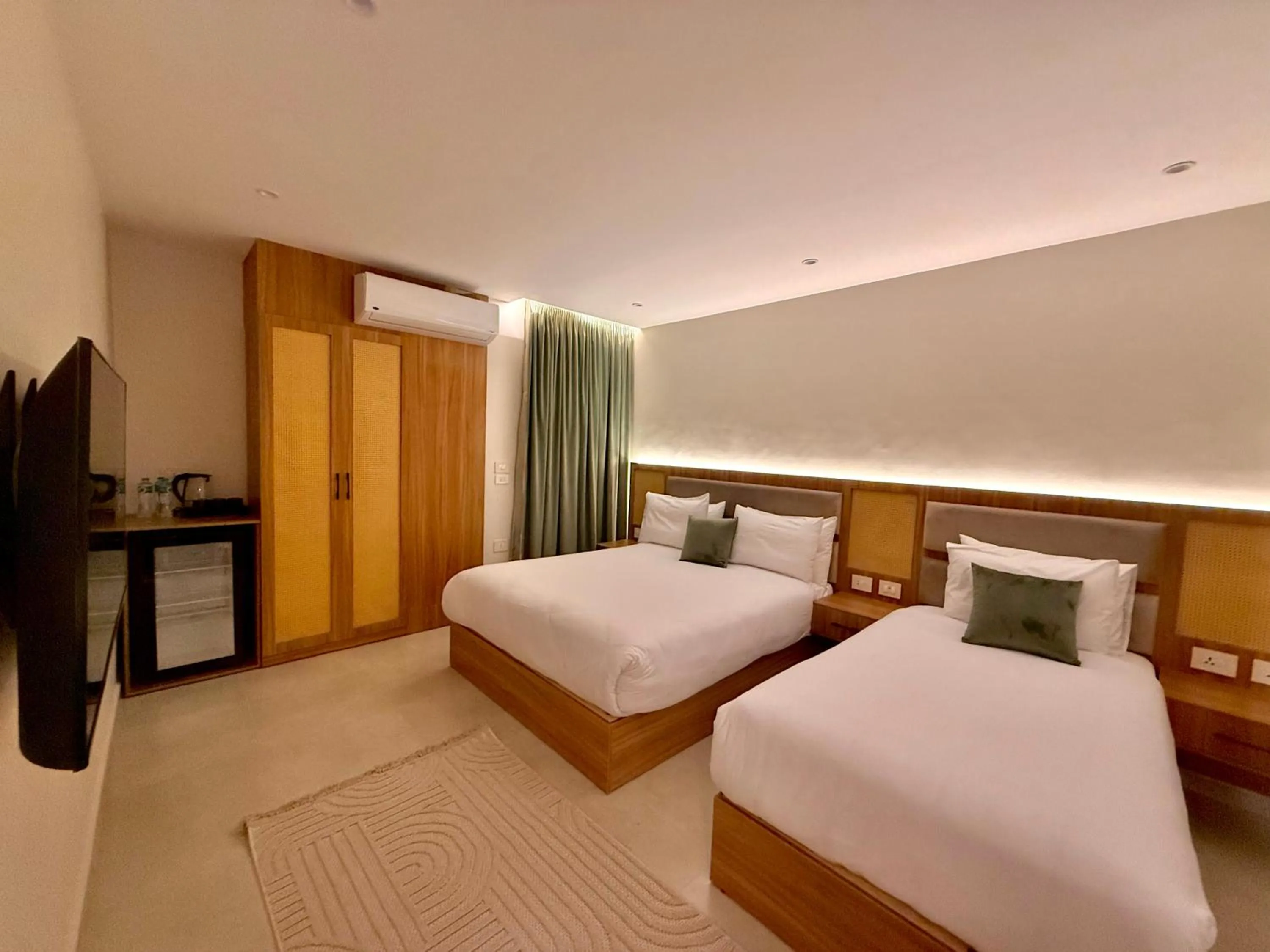 Photo of the whole room, Bed in New Museum Guest House, Pyramids View