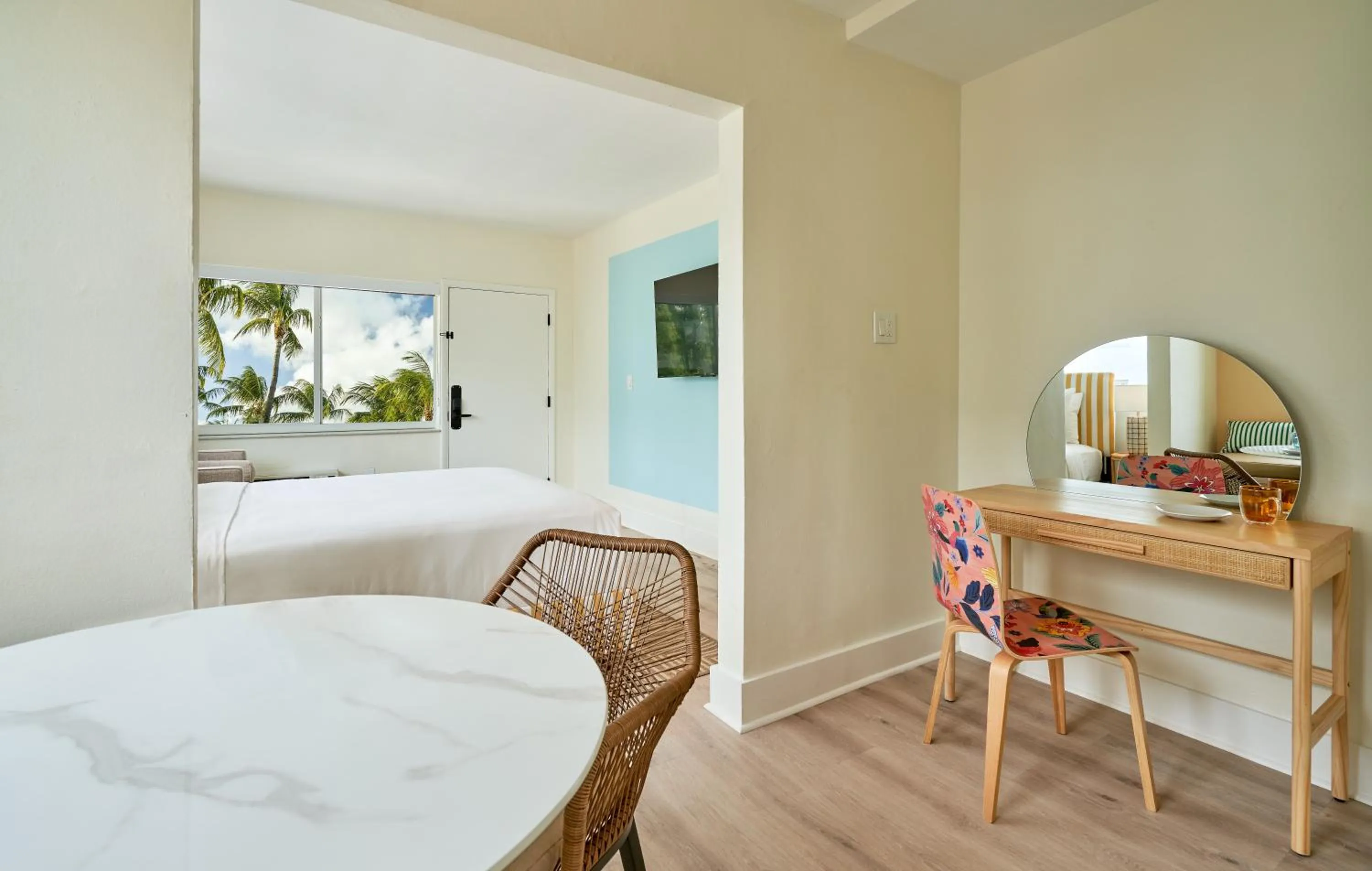 Bed in Aloha Fridays